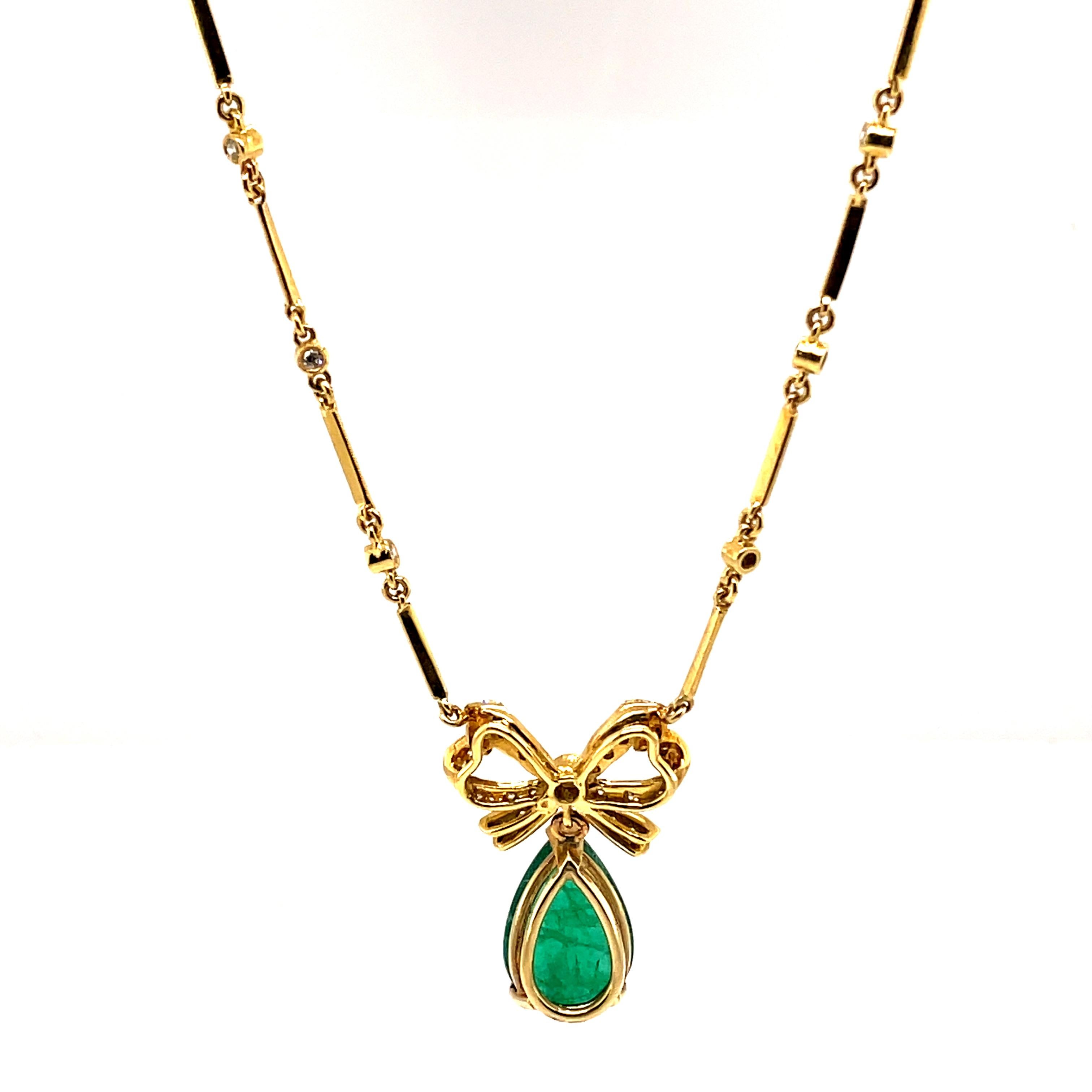 3.31ct Pear Emerald with Diamond Bow Necklace 18k Yellow Gold In New Condition For Sale In BEVERLY HILLS, CA