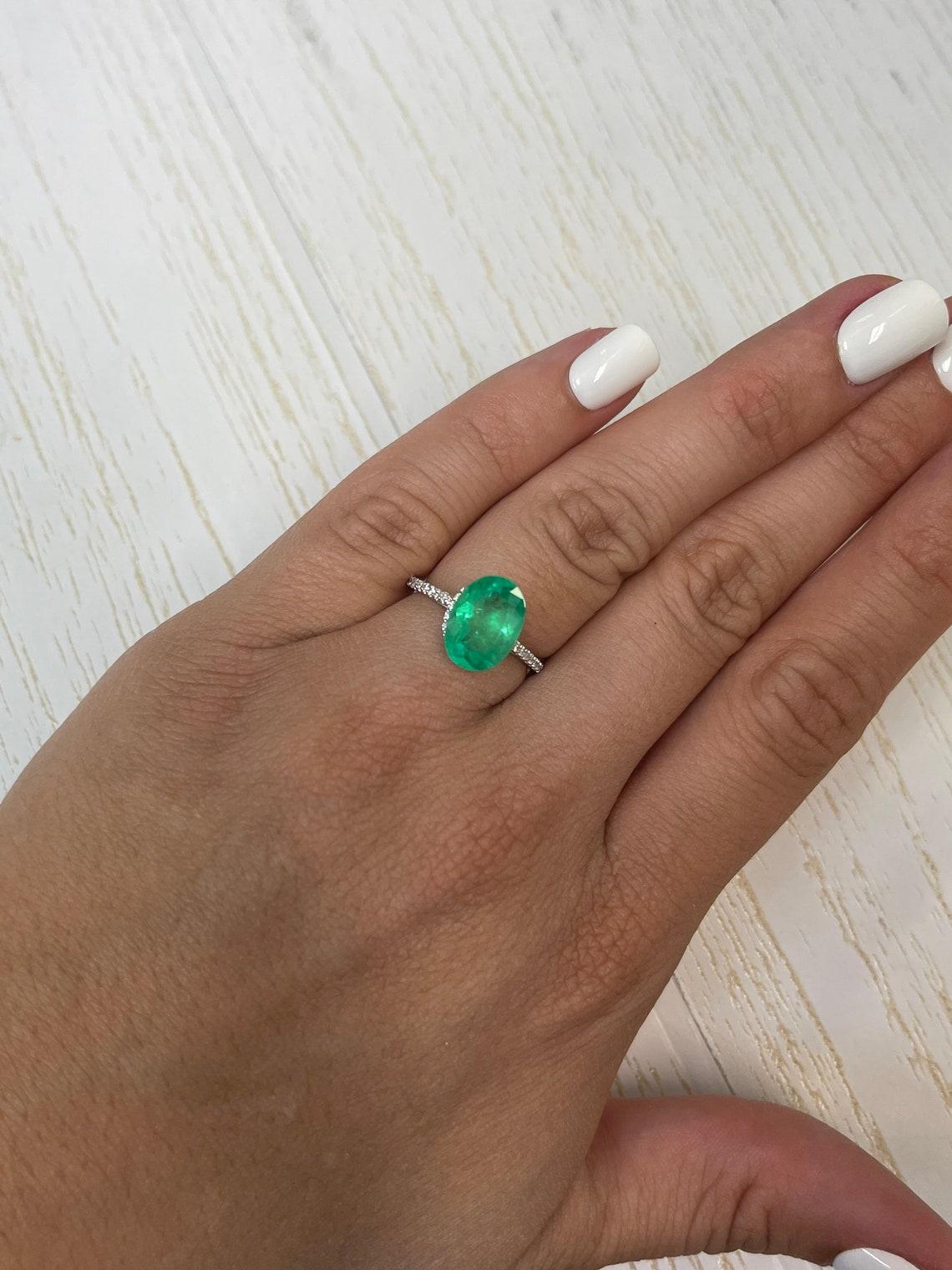 3.32 Carat 12x9 Neon Green Colombian Emerald - Oval Cut  May Birthstone Gem For Sale 3