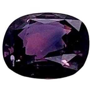 Saphir violet de 3,32 carats à taille coussin  