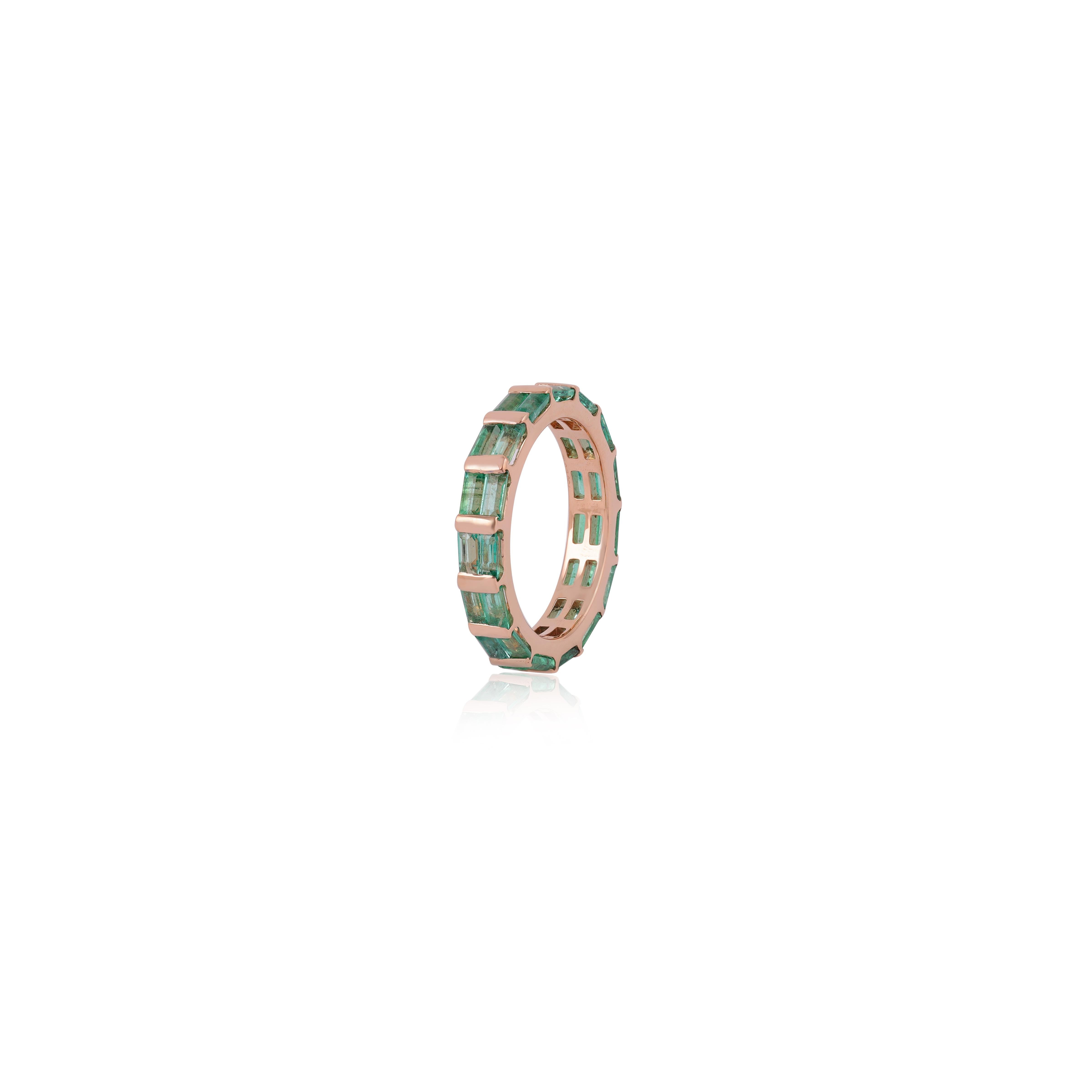 3,32 Karat Smaragd Ring Band in 18Karat Gelb & Weißgold (Baguetteschliff) im Angebot