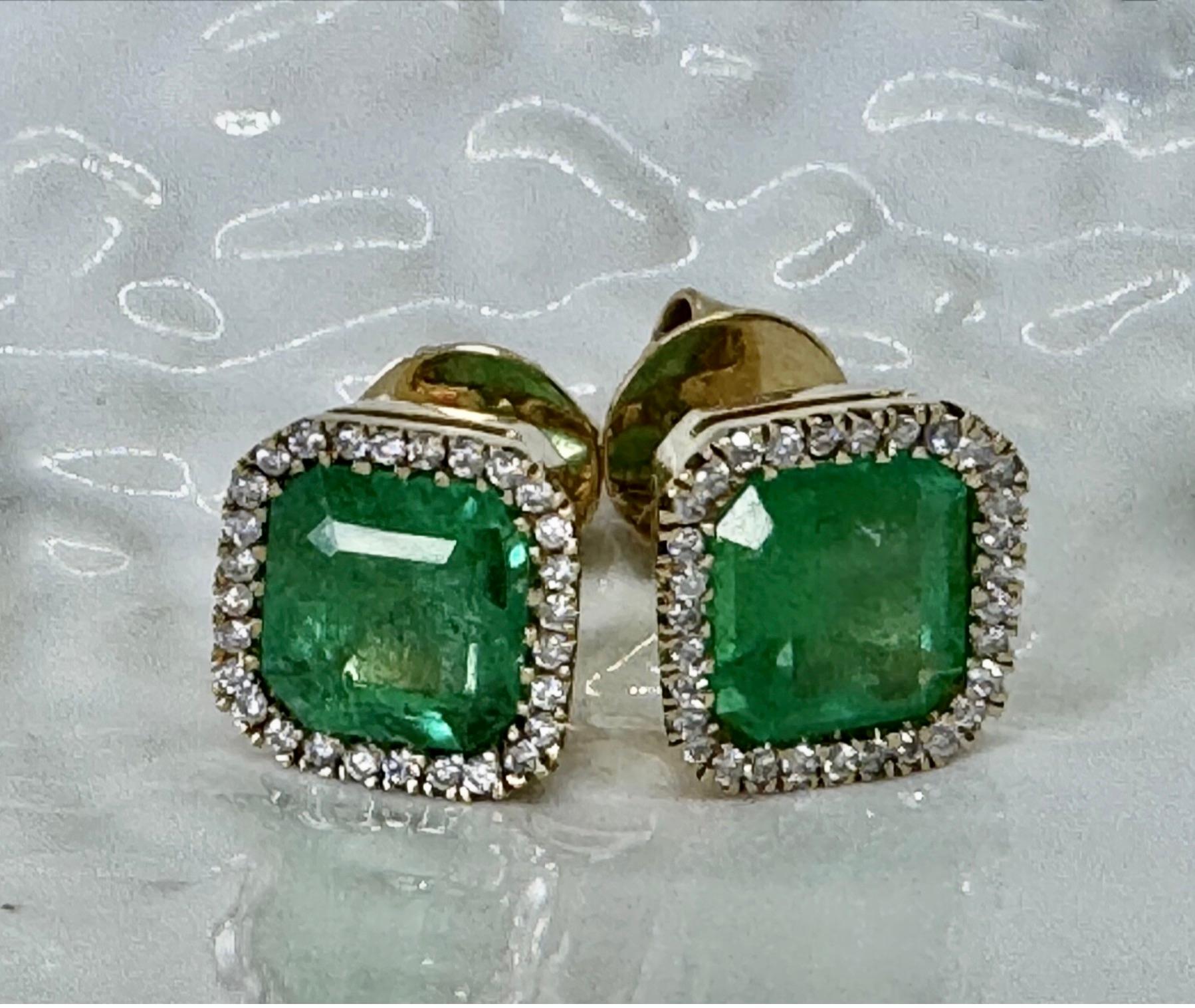 Femenino o masculino Pendientes de esmeralda colombiana natural de 3,32 quilates 18K en venta