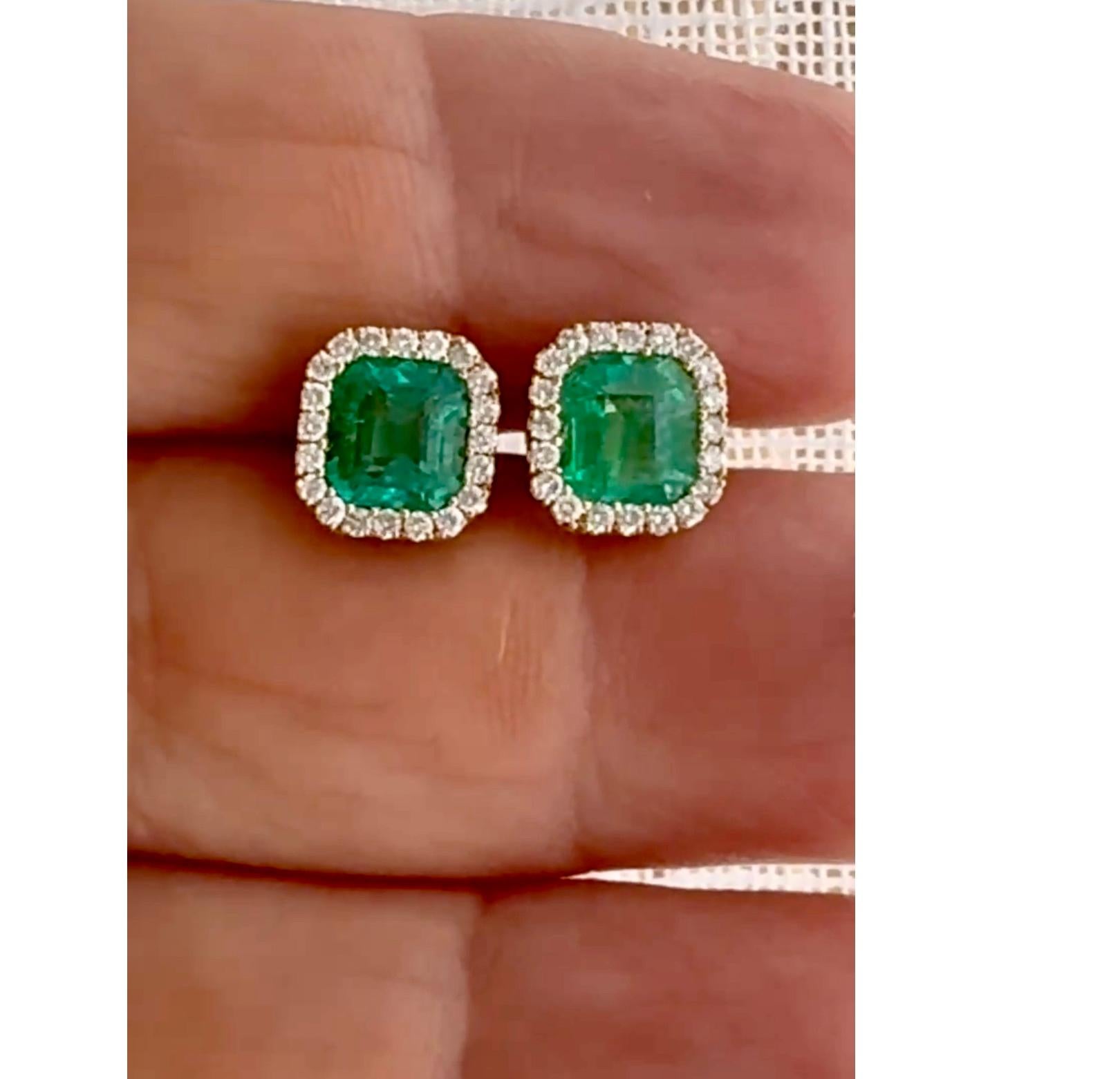 Pendientes de esmeralda colombiana natural de 3,32 quilates 18K en venta 1