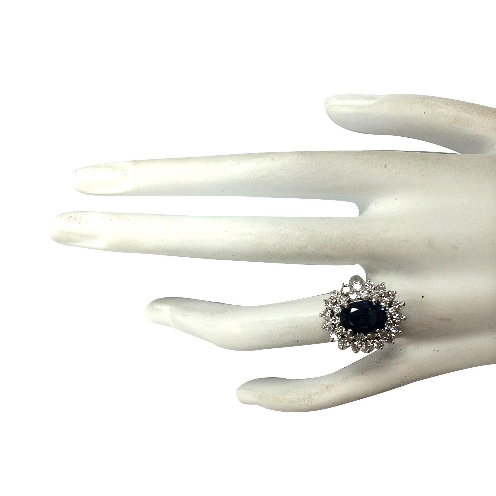 Natural Sapphire Diamond Ring In 14 Karat White Gold In New Condition For Sale In Manhattan Beach, CA