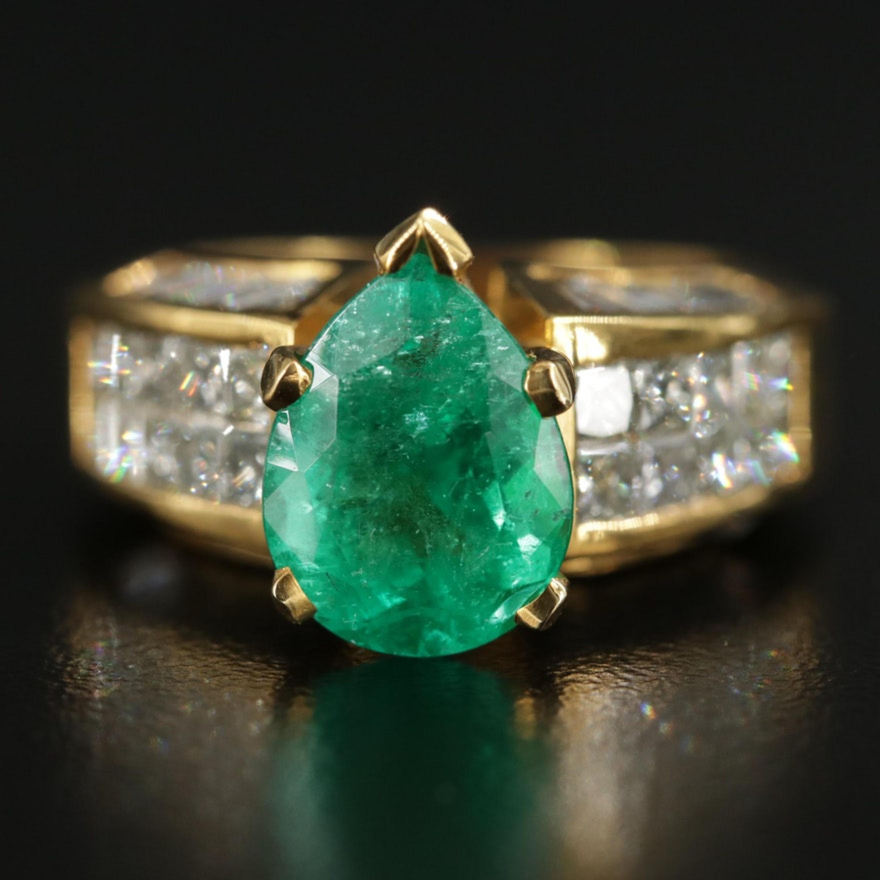 For Sale:  3.32 Carat Pear Cut Emerald Diamond Engagement Wedding Ring Yellow Gold Ring 5