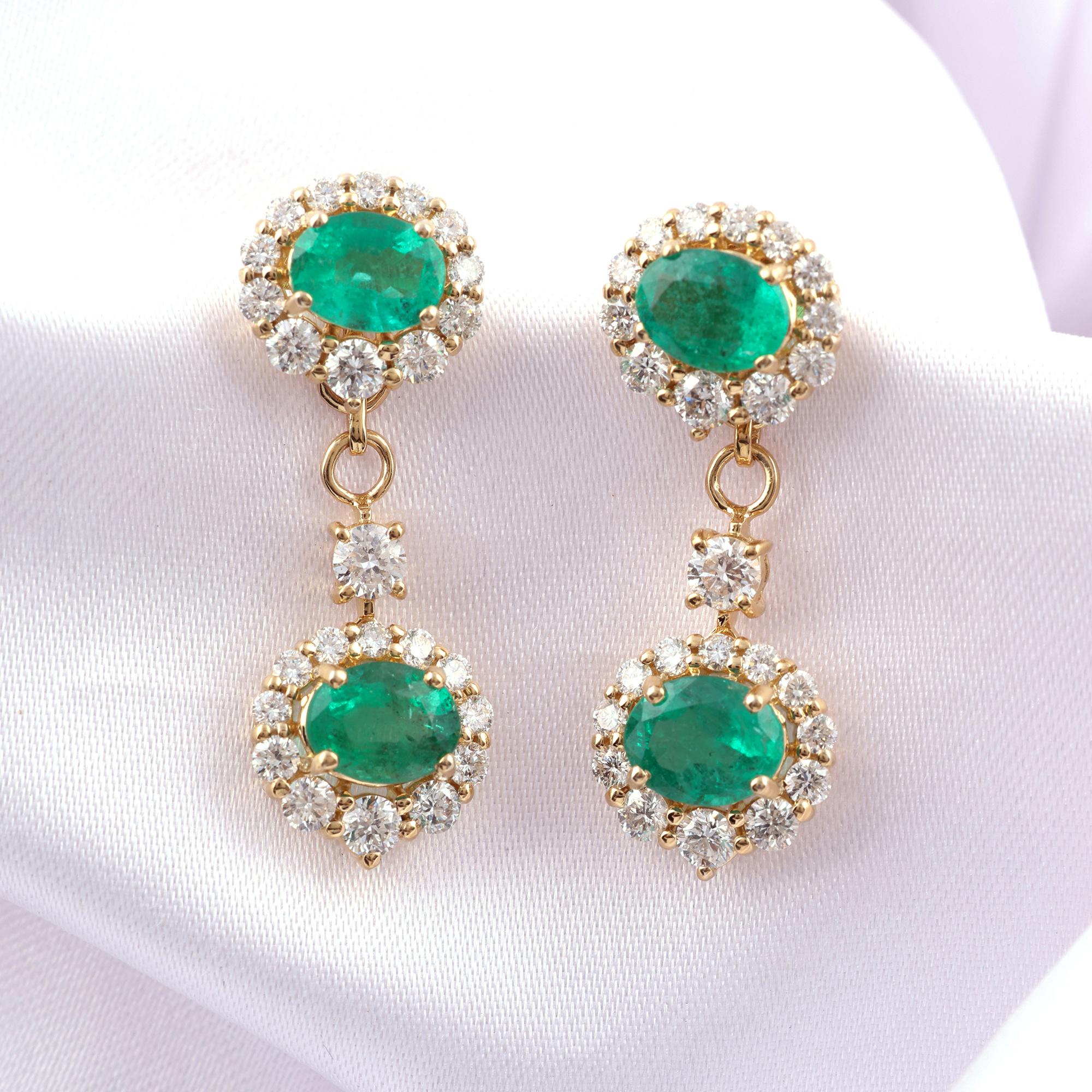 3,32 Karat sambischer Smaragd 1,95 Karat SI/H Diamant-Ohrringe 18 Karat Gelbgold Damen im Angebot