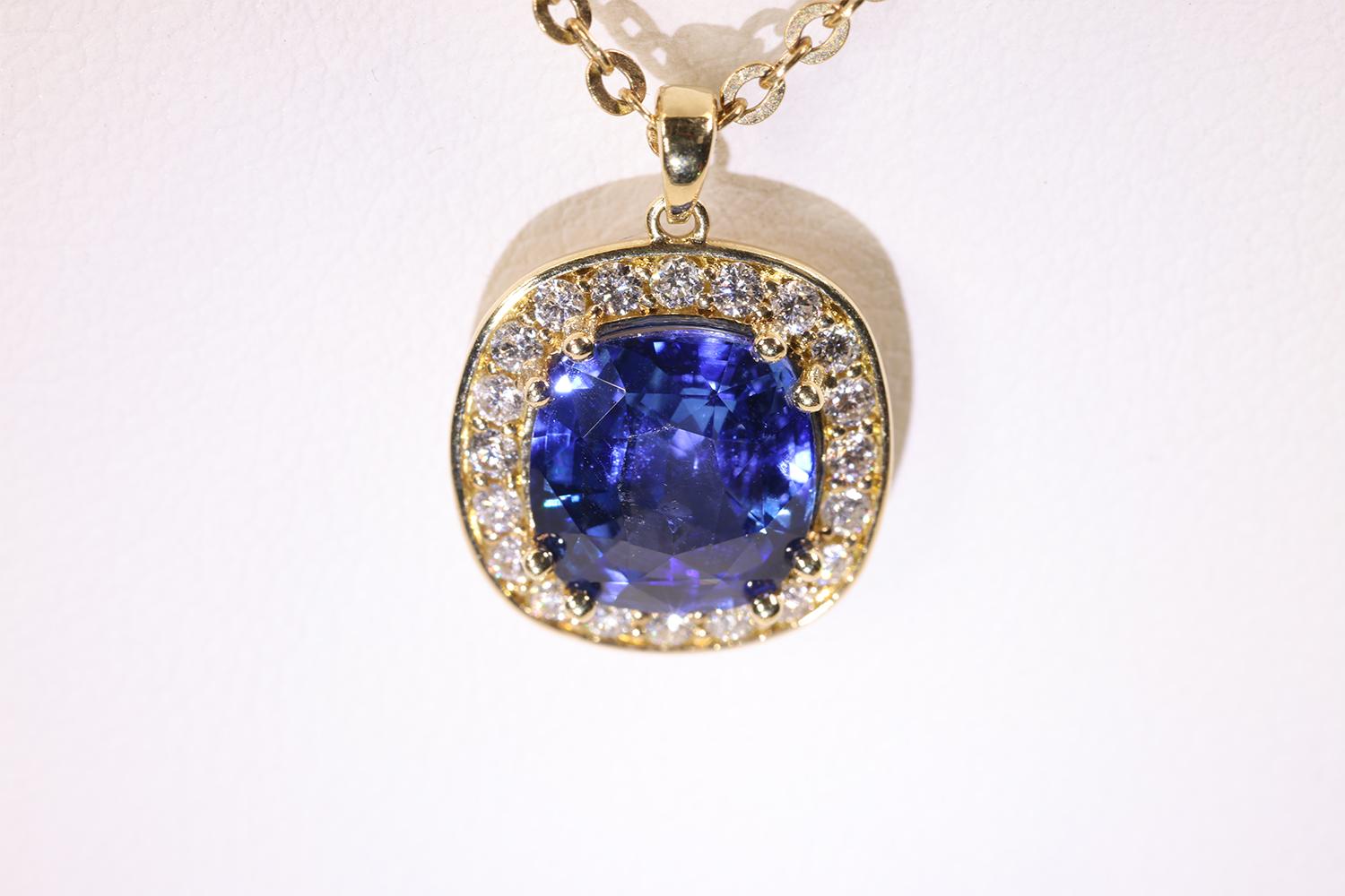 3.321 Carat Ceylon Blue Cushion Sapphire in 18K Yellow Gold Diamond Halo Pendant In New Condition For Sale In Manchester By The Sea, MA