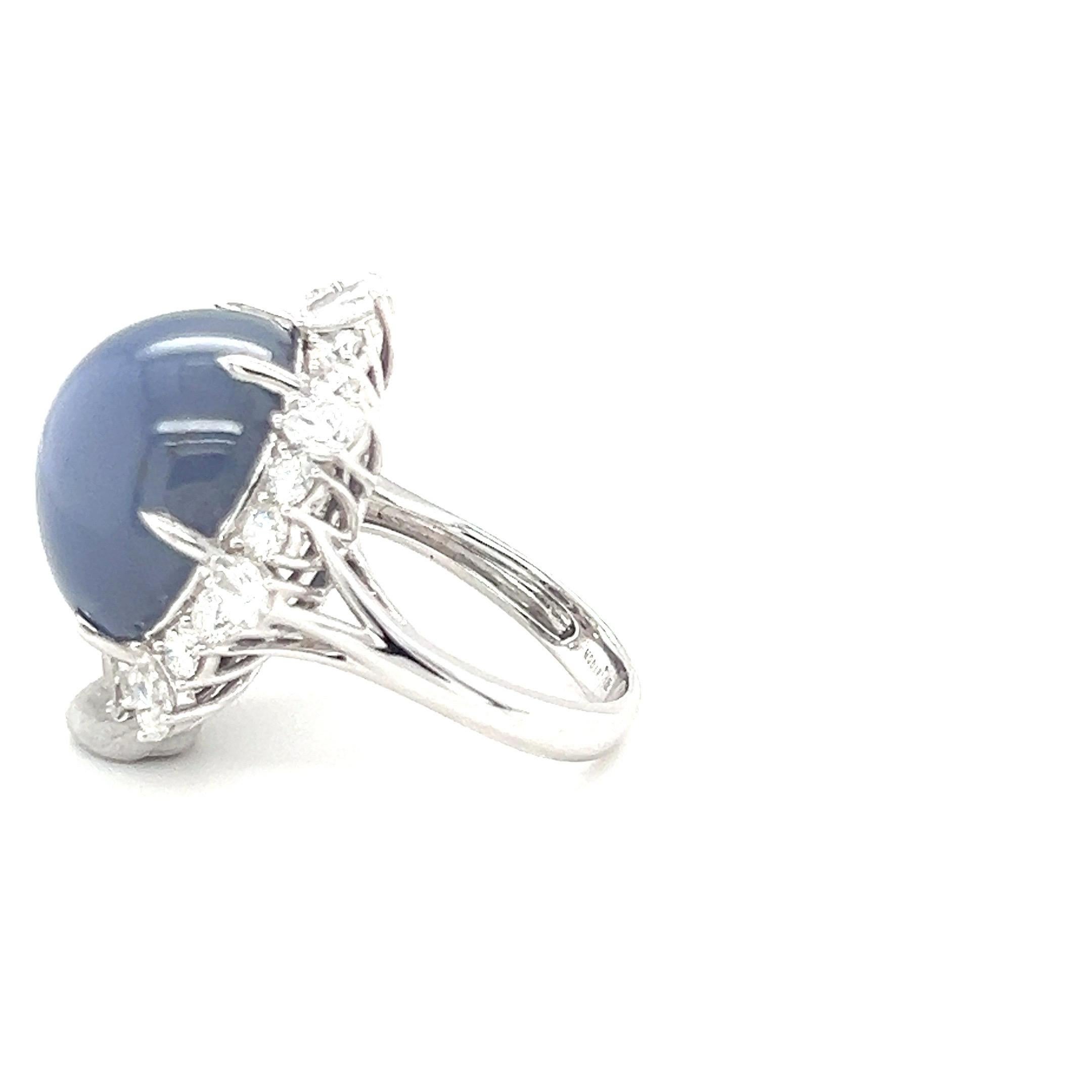 33.24 Carat Natural Oval Cut Star Sapphire Diamond Cocktail Ring For Sale 4