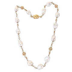 332.52 Carat Baroque Pearls Diamond Filigree 18 Karat Yellow Gold Chain Necklace