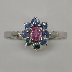 Bague et collier à fleurs en or blanc 18 carats avec saphirs bleus, roses et verts de 3,32 carats