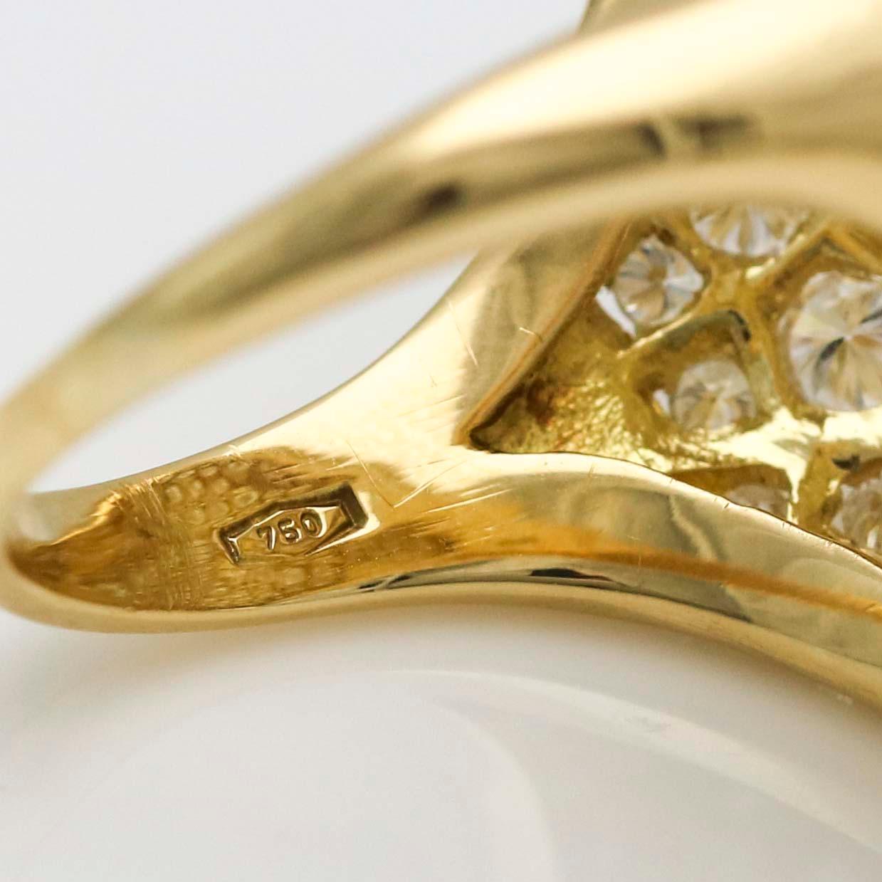 3.33 Carat 18 Karat Yellow Gold Diamond Shield Cocktail Ring In Excellent Condition For Sale In Fort Lauderdale, FL