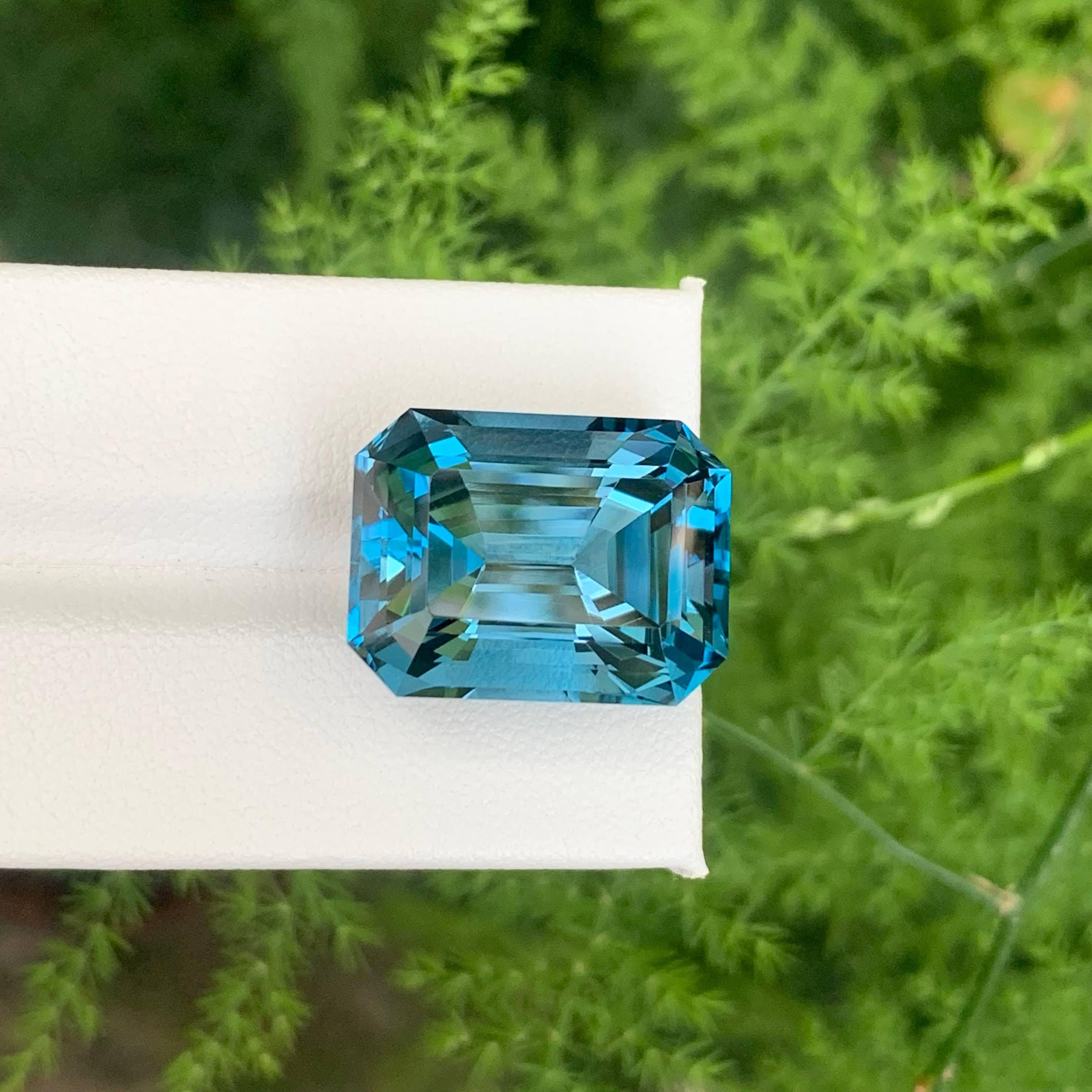 33.3 Carati Nature sciolti Topazio Blu di Londra Pietra africana taglio smeraldo in vendita 5