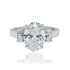 3.33 Carat Oval Diamond Ring Brilliant White 18K Gold Quiet Power High Jewellery