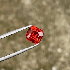 Pierre naturelle de Birmanie, spinelle orange rougeâtre, taille coussin de 3,33 carats