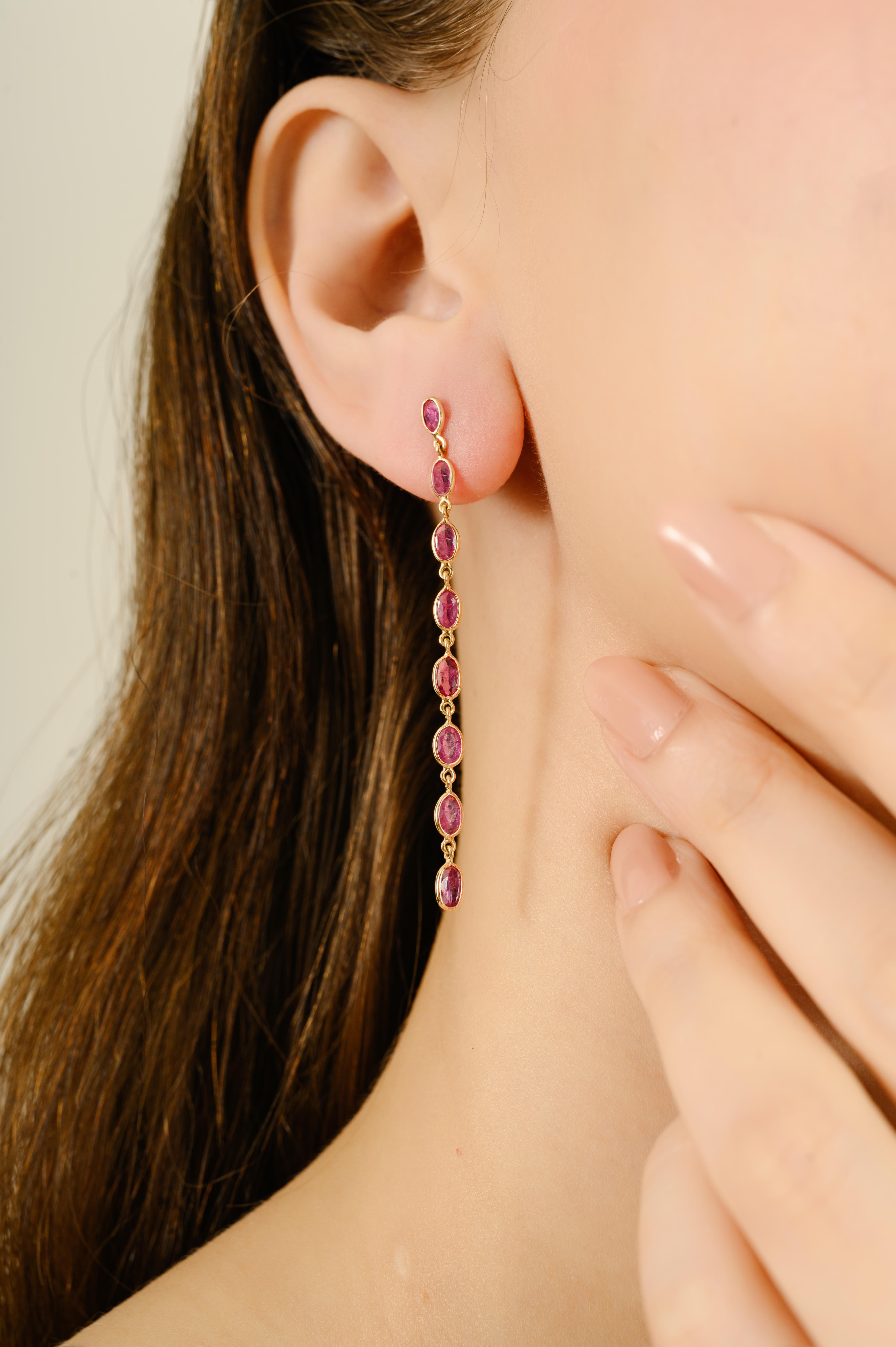 3.33 CTW Boucles d'oreilles goutte à goutte en or jaune 14K avec chaton en forme de rubis ovale en vente 2