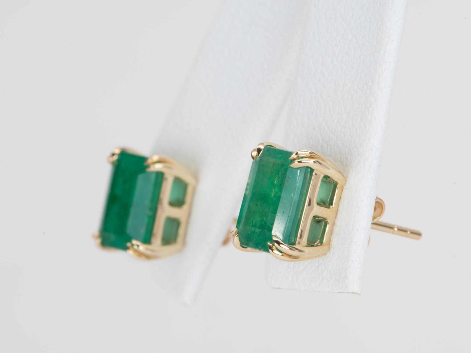 3.33ct Rich Green Emerald Stud Earrings 14K Gold R3142 In New Condition For Sale In Osprey, FL