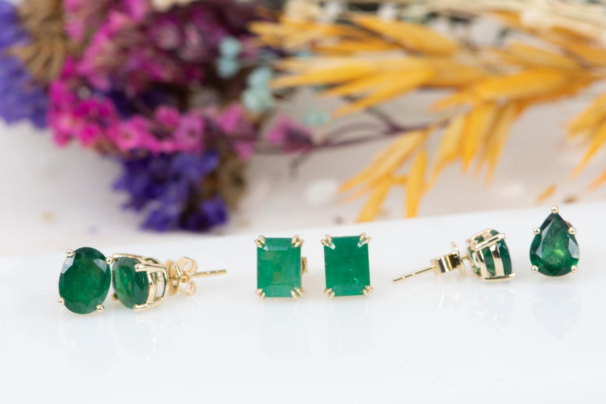Women's or Men's 3.33ct Rich Green Emerald Stud Earrings 14K Gold R3142 For Sale