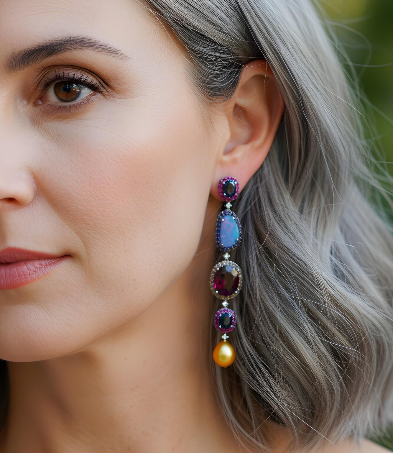 Boucles d'oreilles Austy Lee en or 18 carats, saphir, tourmaline, opale, perle et diamant de 3,33 carats Neuf - En vente à Hong Kong, HK