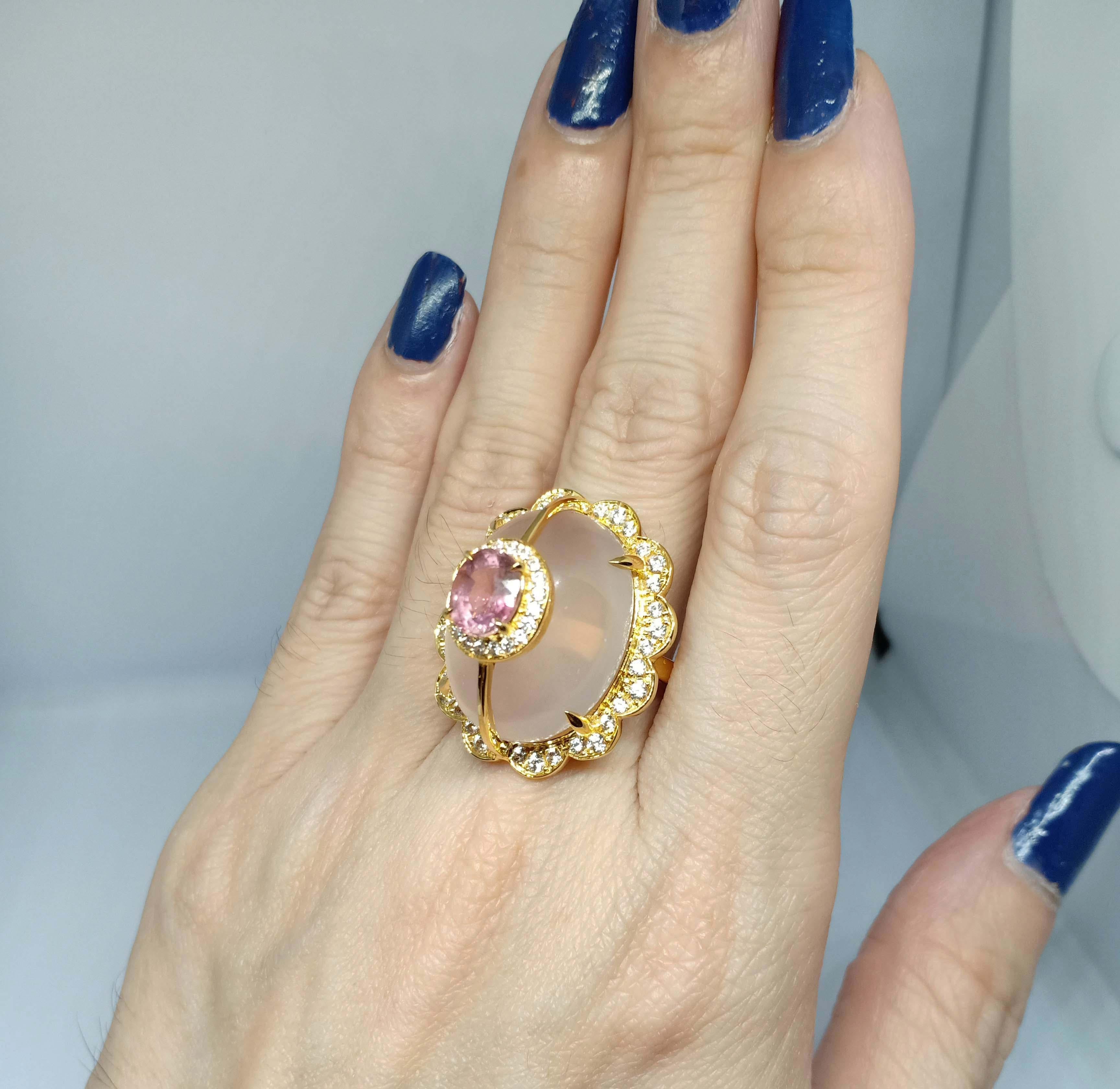 33.43 Cts. Rose Quartz Ring. Sterling Silver on 18K Gold Plated. For Sale 3