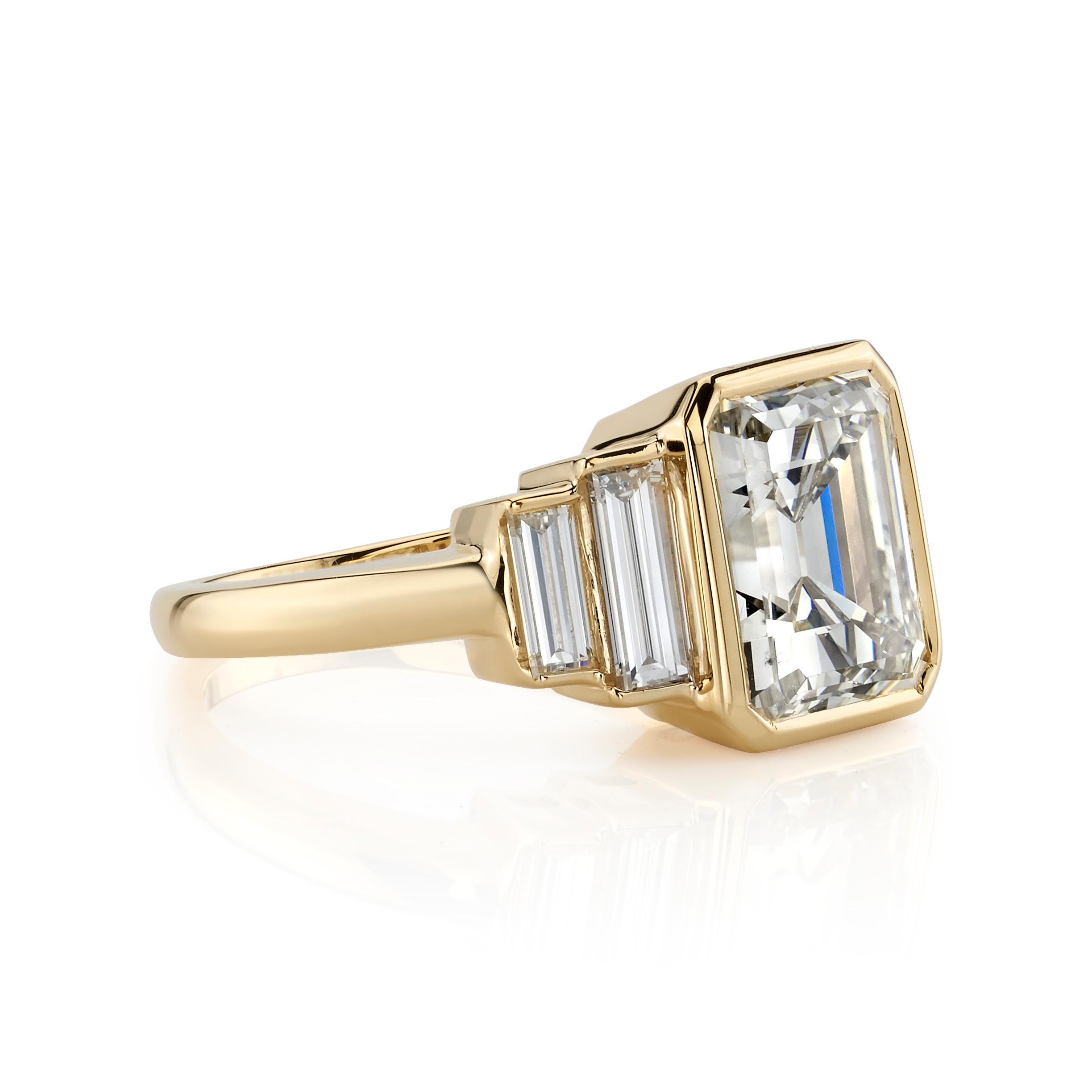 3.34 Carat Emerald Cut Diamond Set in an 18 Karat Yellow Gold Ring In New Condition In Los Angeles, CA