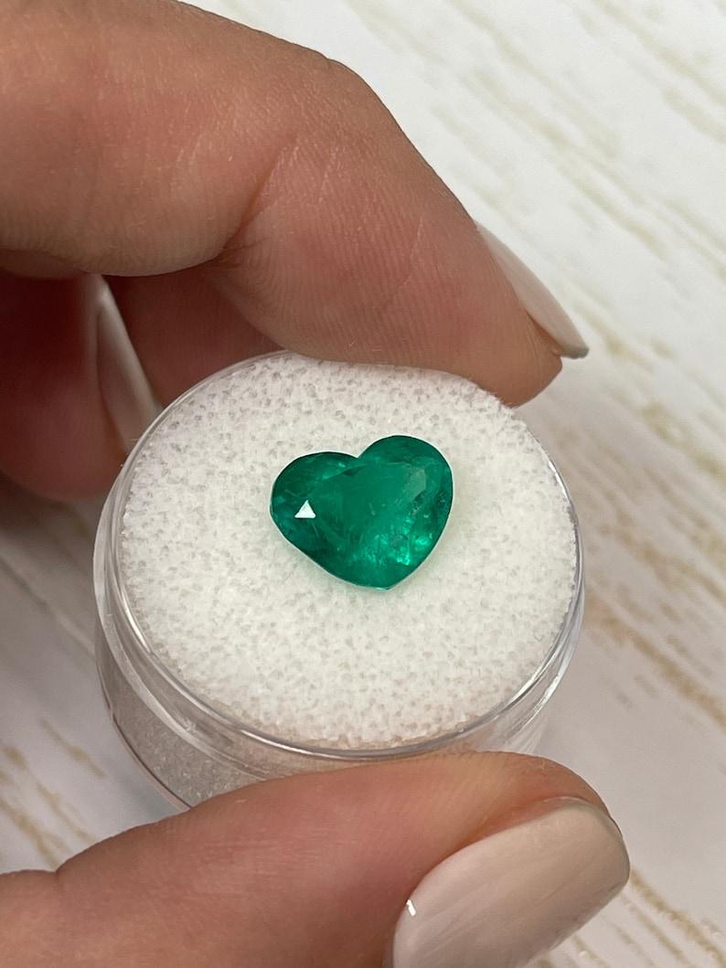 Modern 3.35 Carat Certified Heart-Cut Colombian Emerald  Vivid Muzo Green Loose Gem For Sale