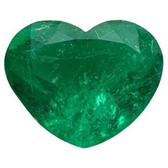 Esmeralda colombiana certificada talla corazón de 3,35 quilates  Gema Suelta Verde Muzo Vivo