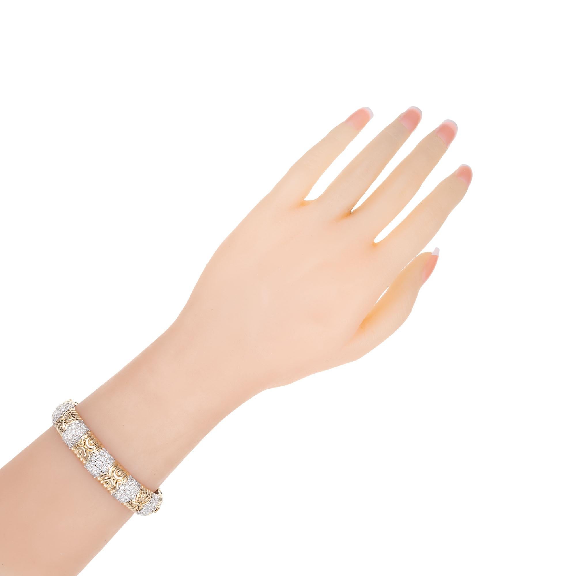 Round Cut 3.35 Carat Diamond Two-Tone Gold Bangle Bracelet For Sale