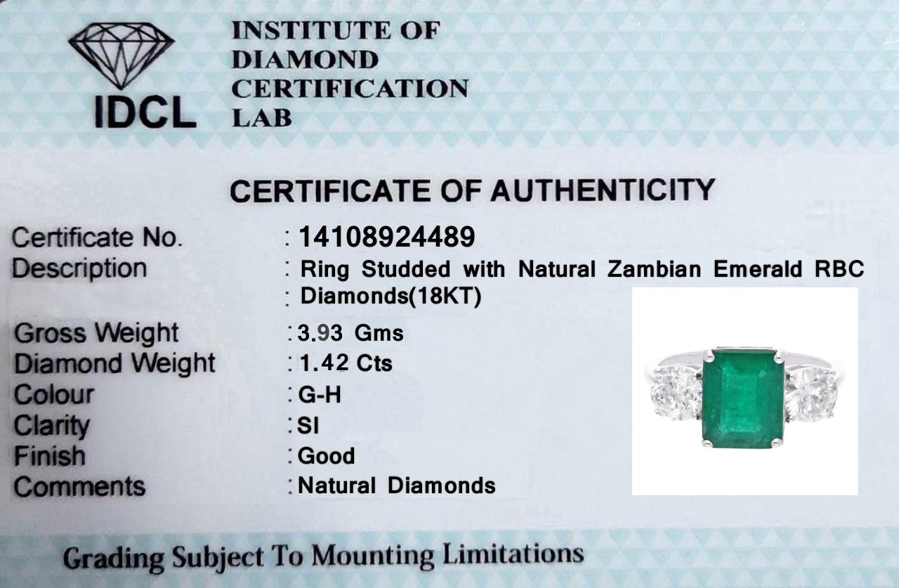 3,35 Karat Smaragd-Edelsteinring 1,42 Karat SI/H Diamant 18 Karat Weißgold im Angebot 1