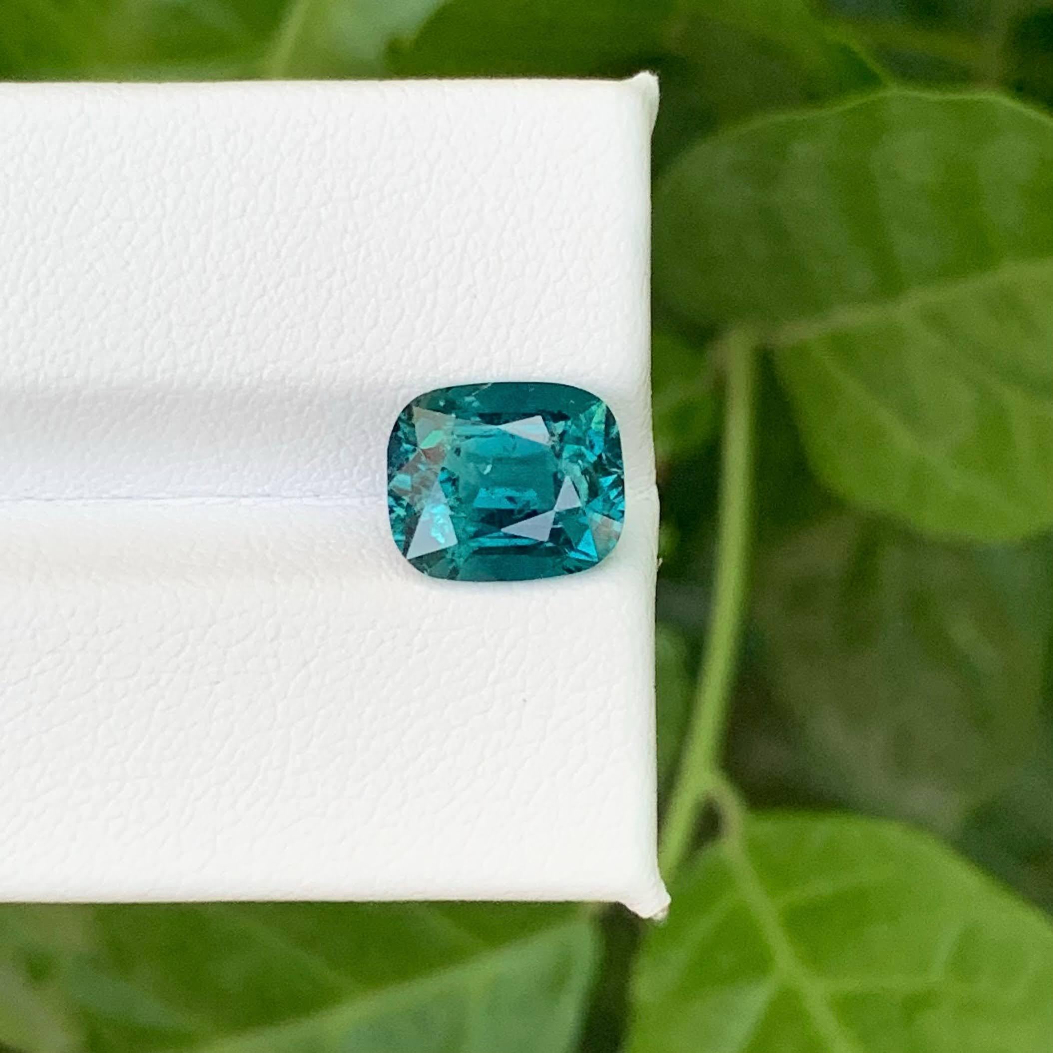 Poids 3,35 carats 
Dimensions 9,8x8,2x5,9mm
Traitement Aucun 
Origine afghane 
Clarity SI
Forme Coupe Coussin 





Cette tourmaline bleue lagon en vrac de 3,35 carats est une pierre précieuse captivante provenant des mines renommées d'Afghanistan,
