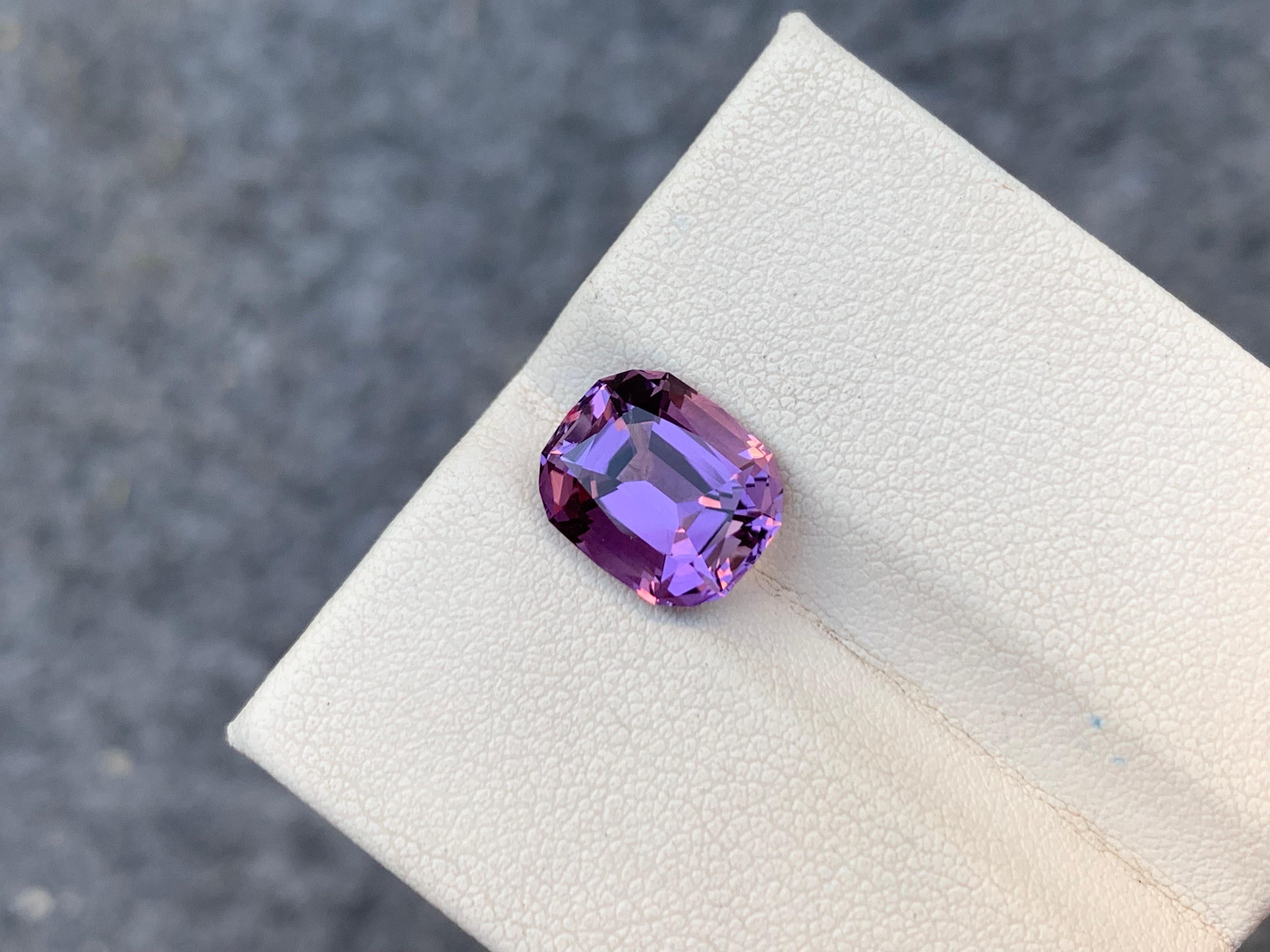 Cushion Cut 3.35 Carat Natural Loose Amethyst Cushion Shape Gem For Jewellery Making  For Sale