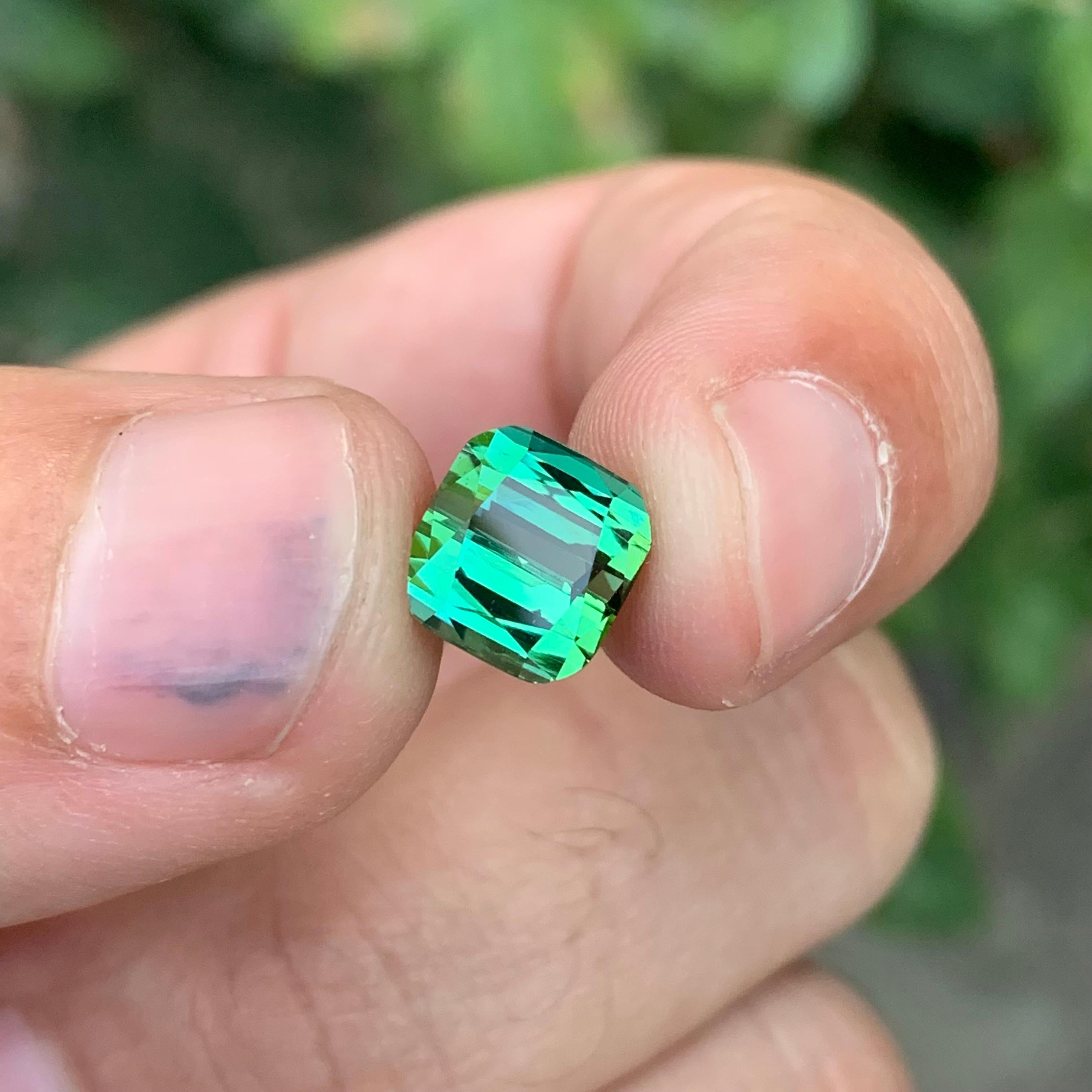 Gema natural suelta de turmalina verde azul de 3.35 quilates en forma de cojín en venta 5