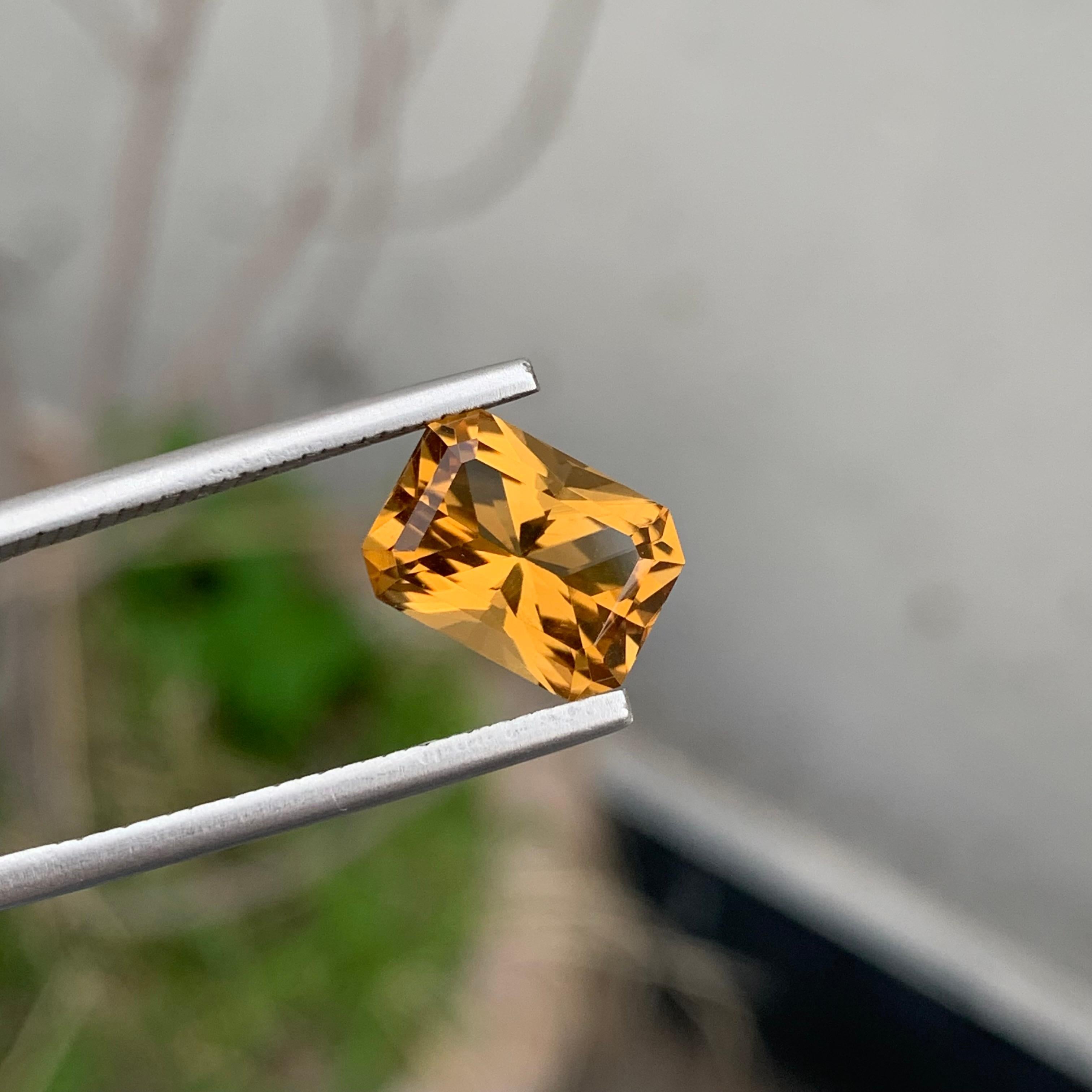 3.35 Carat Natural Loose Citrine Scissor Cut Gemstone For Jewellery For Sale 5
