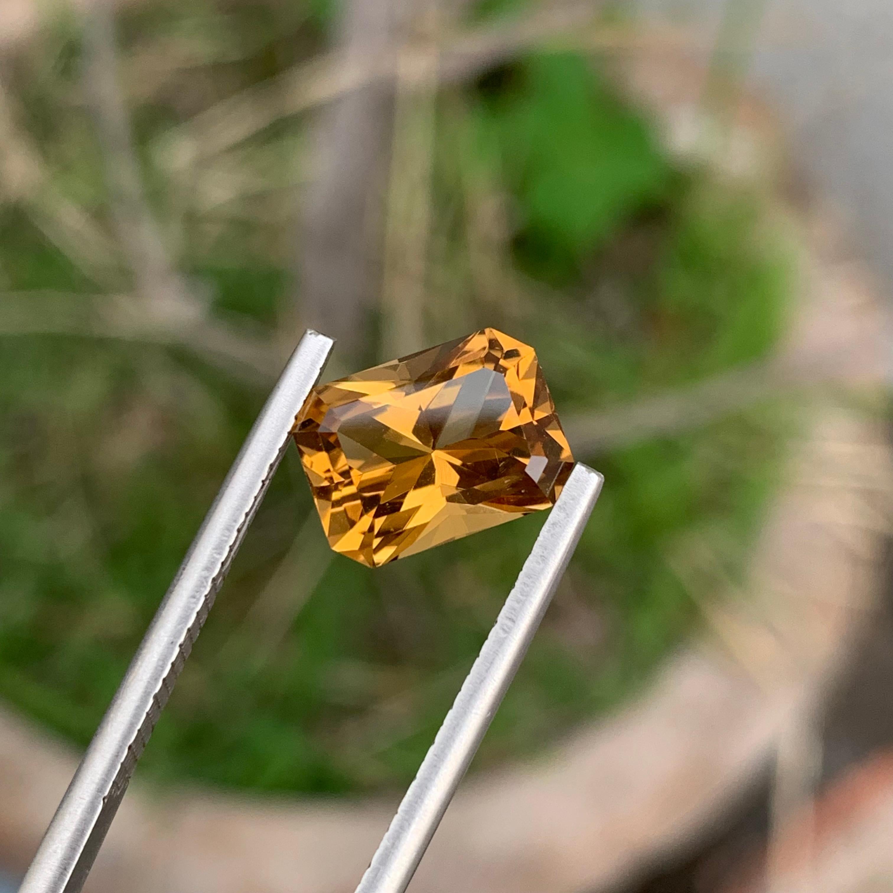 Arts and Crafts 3.35 Carat Natural Loose Citrine Scissor Cut Gemstone For Jewellery  For Sale