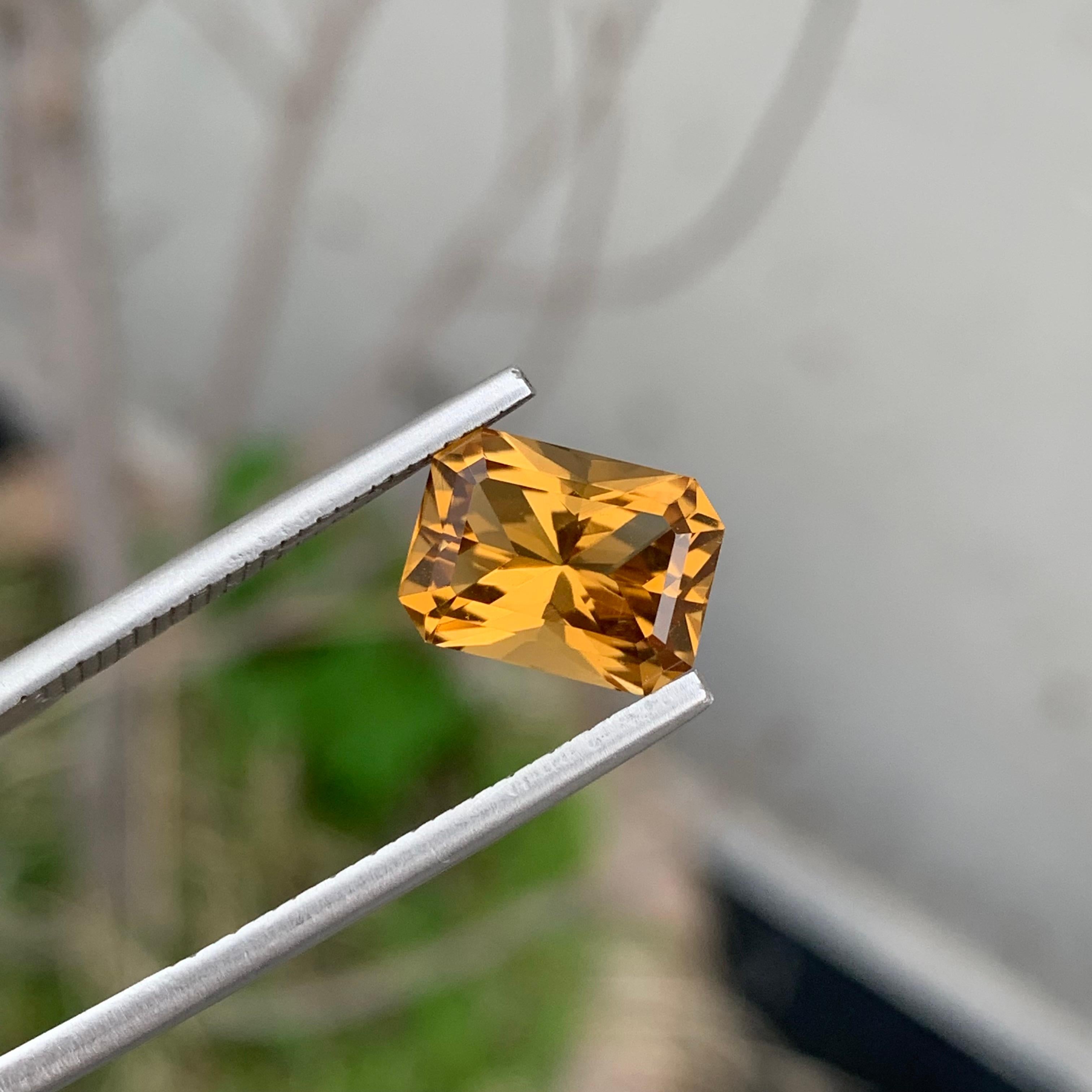 3.35 Carat Natural Loose Citrine Scissor Cut Gemstone For Jewellery In New Condition For Sale In Peshawar, PK