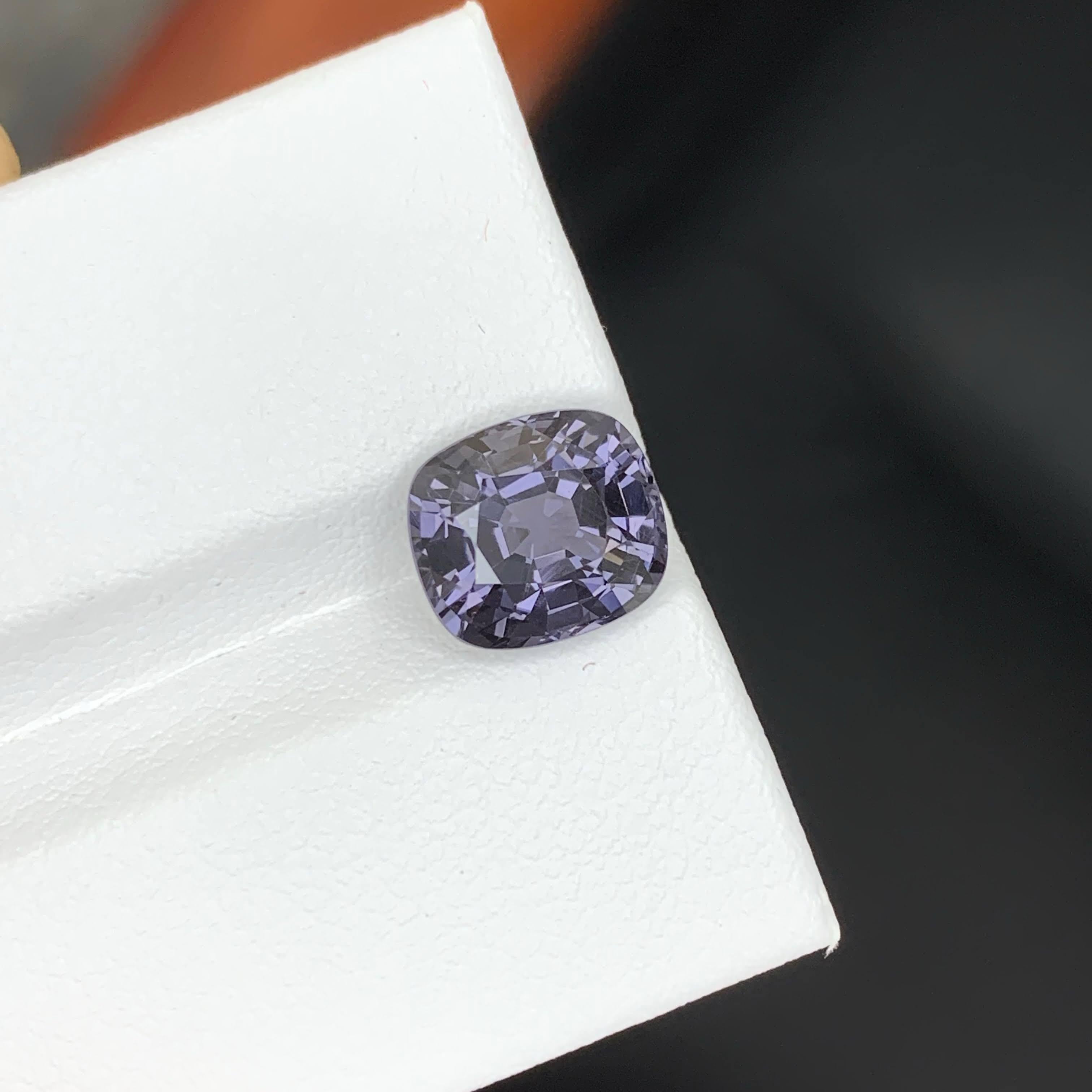 3.35 Carati di Spinello Grigio Naturale Sciolto Pietra Gemma Burmese Taglio Cuscino in vendita 4