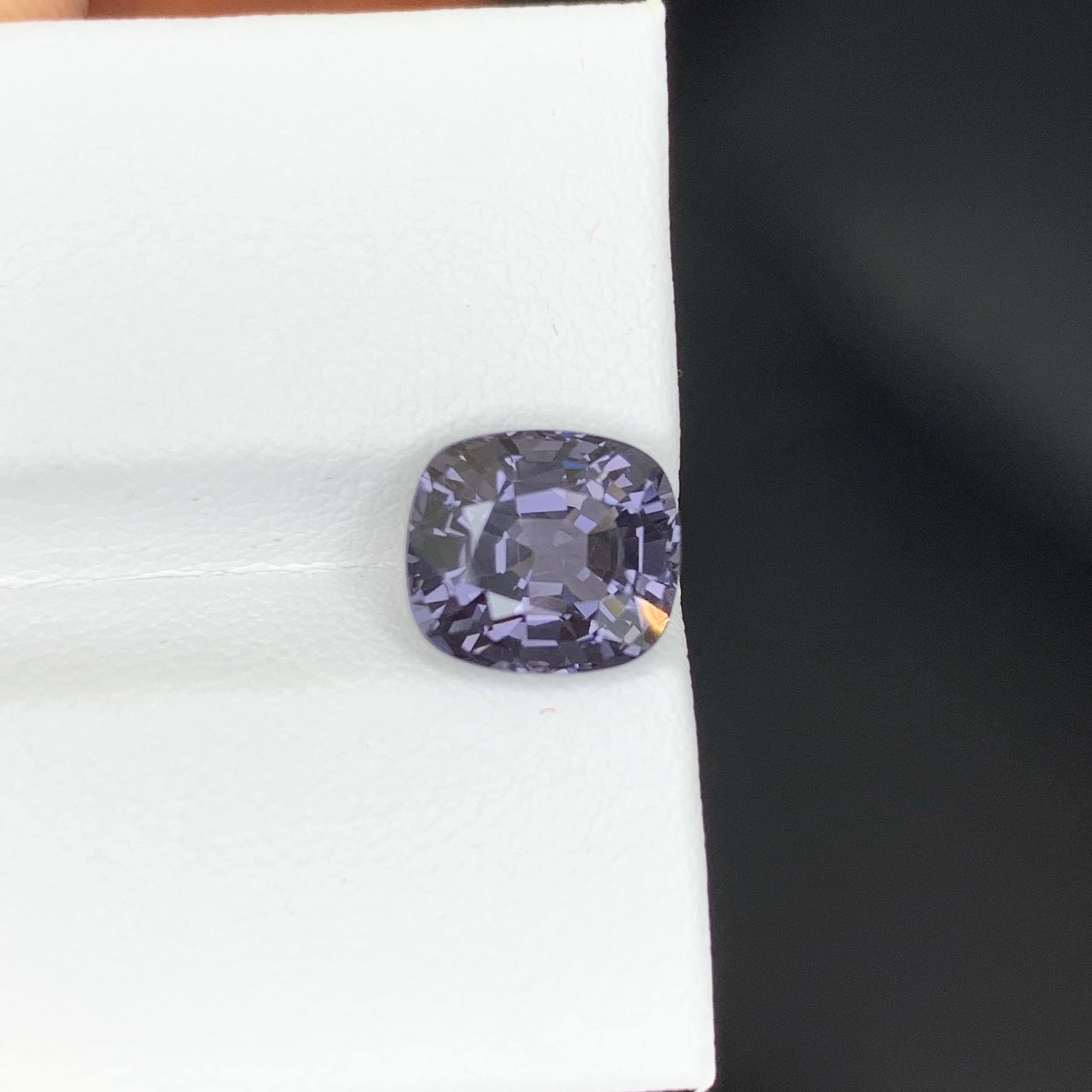 3.35 Carati di Spinello Grigio Naturale Sciolto Pietra Gemma Burmese Taglio Cuscino in vendita 5