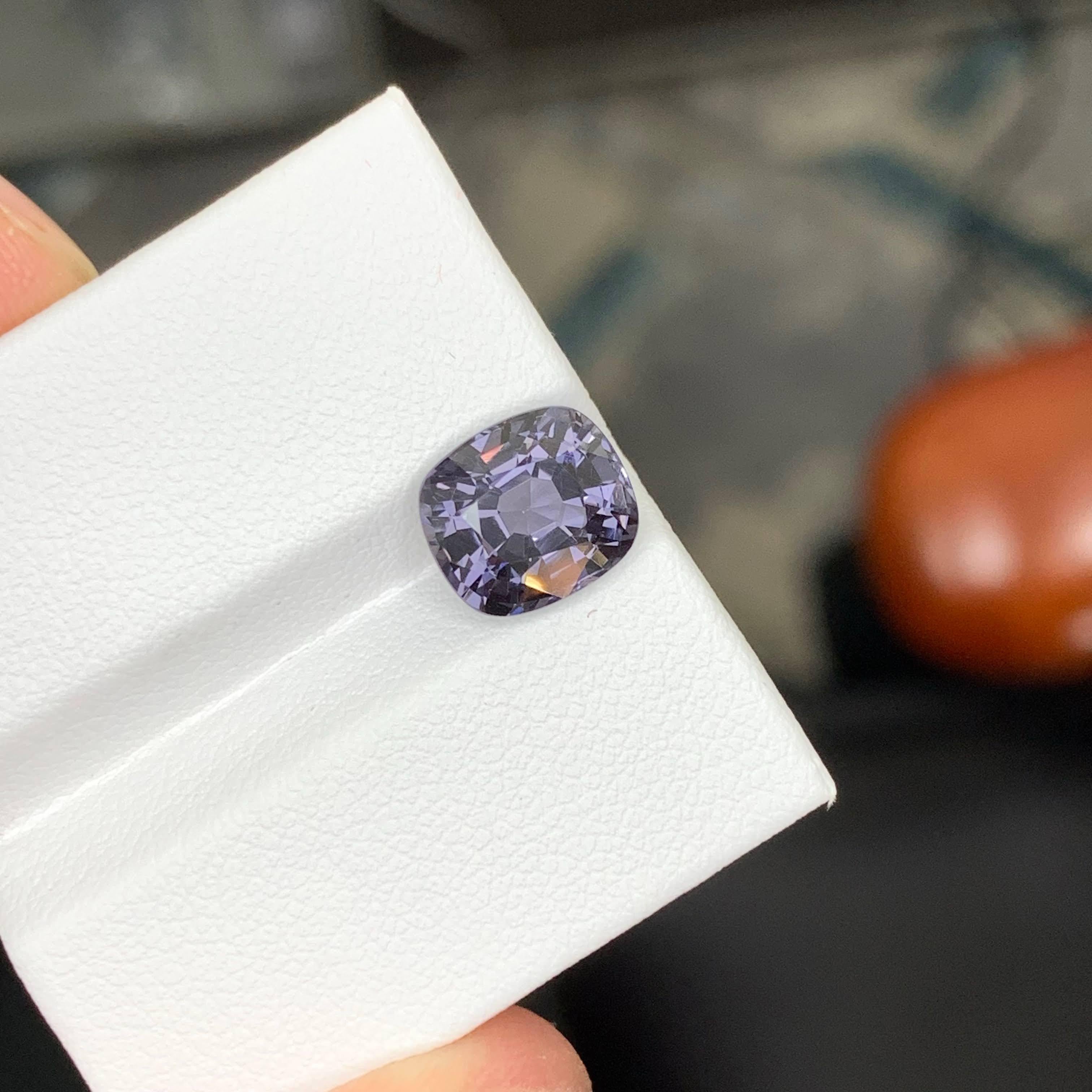 3.35 Carati di Spinello Grigio Naturale Sciolto Pietra Gemma Burmese Taglio Cuscino In condizioni Nuovo in vendita a Bangkok, TH