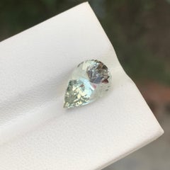 3.35 carati di ametista verde naturale sfusa a forma di pera