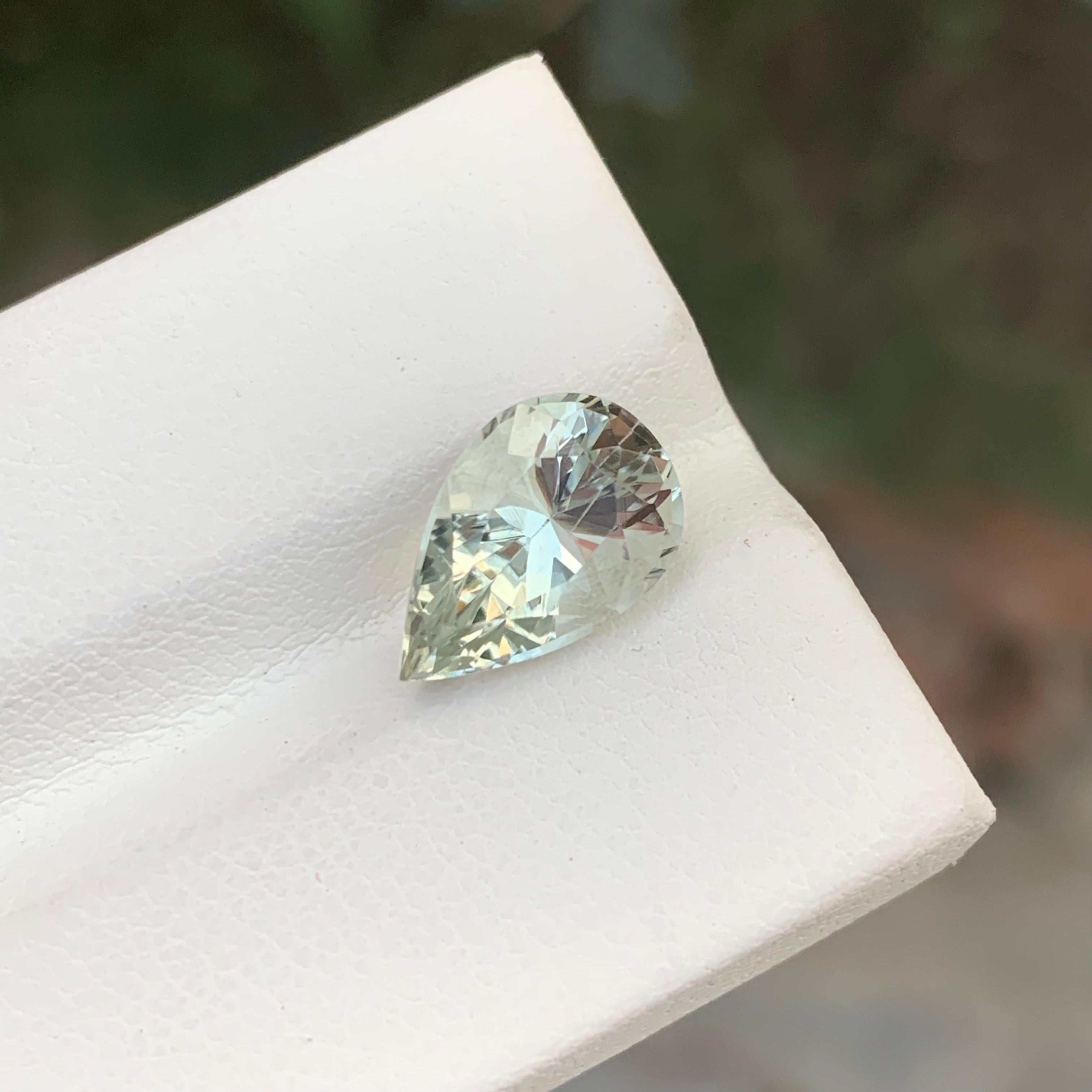 Taille poire 3.35 Carat Natural Loose Green Amethyst Pear Shape Gemstone (Améthyste verte en forme de poire) en vente