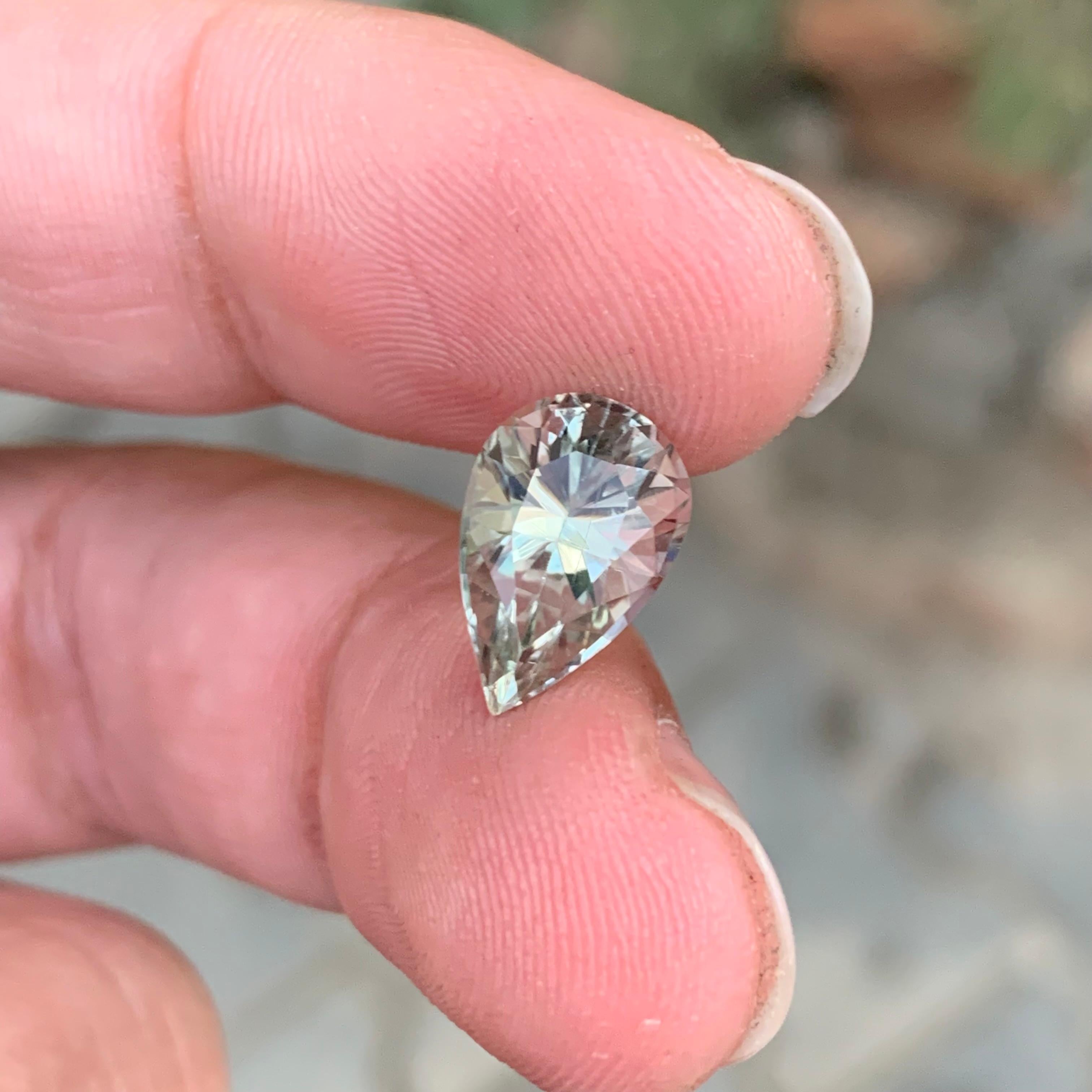 3.35 Carat Natural Loose Green Amethyst Pear Shape Gemstone (Améthyste verte en forme de poire) Neuf - En vente à Peshawar, PK