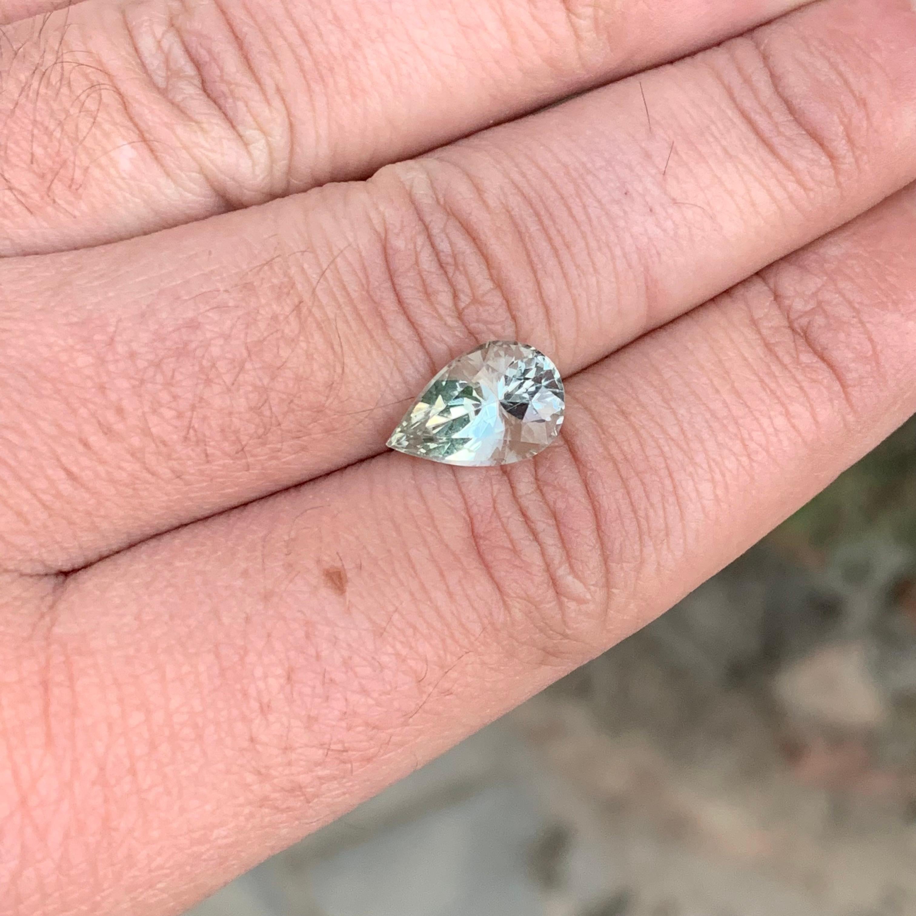 3.35 Carat Natural Loose Green Amethyst Pear Shape Gemstone (Améthyste verte en forme de poire) en vente 2