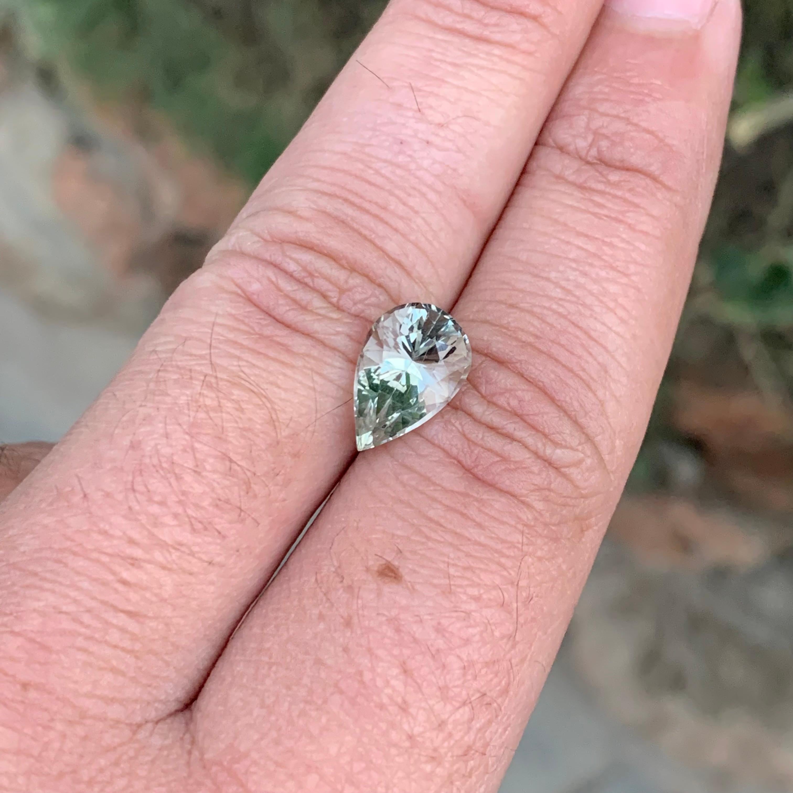 3.35 Carat Natural Loose Green Amethyst Pear Shape Gemstone (Améthyste verte en forme de poire) en vente 3