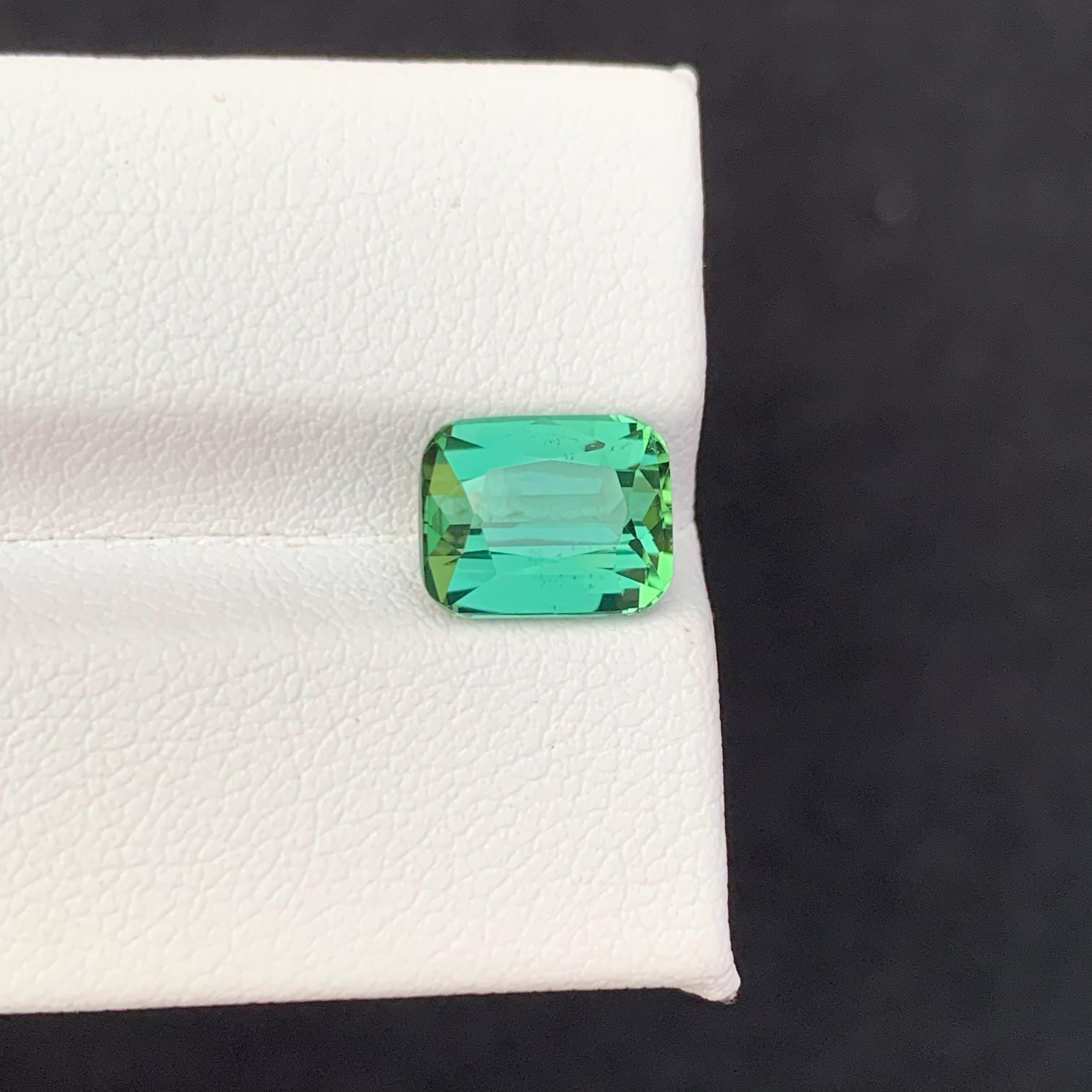 Taille coussin 3.35 Carat Natural Loose Mint Green Tourmaline Cushion Cut Afghan Gemstone (pierre précieuse afghane) en vente