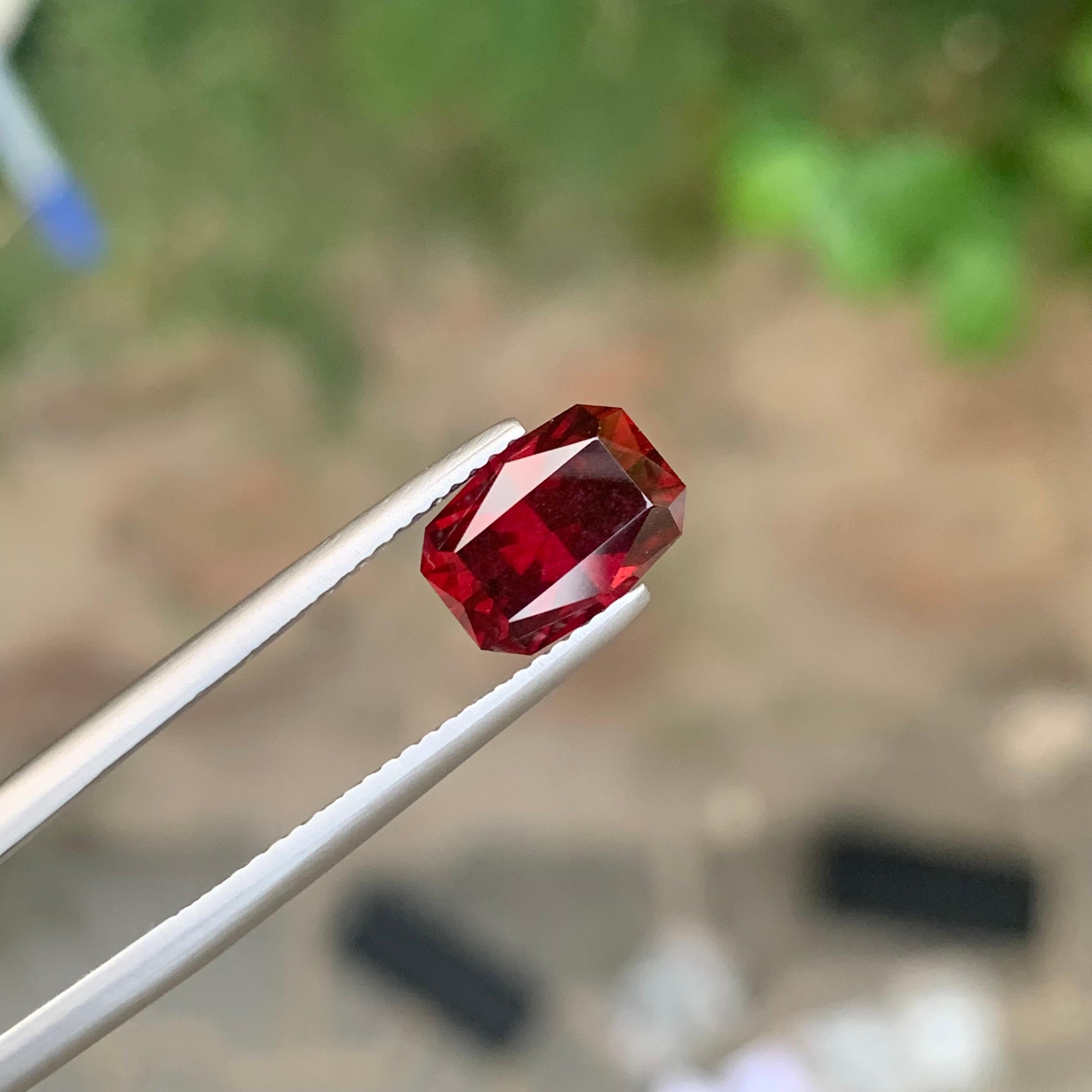 3.35 Carat Natural Loose Rhodolite Garnet Fancy Cut Gemstone (grenat rhodolite en vrac, taille fantaisie) en vente 6