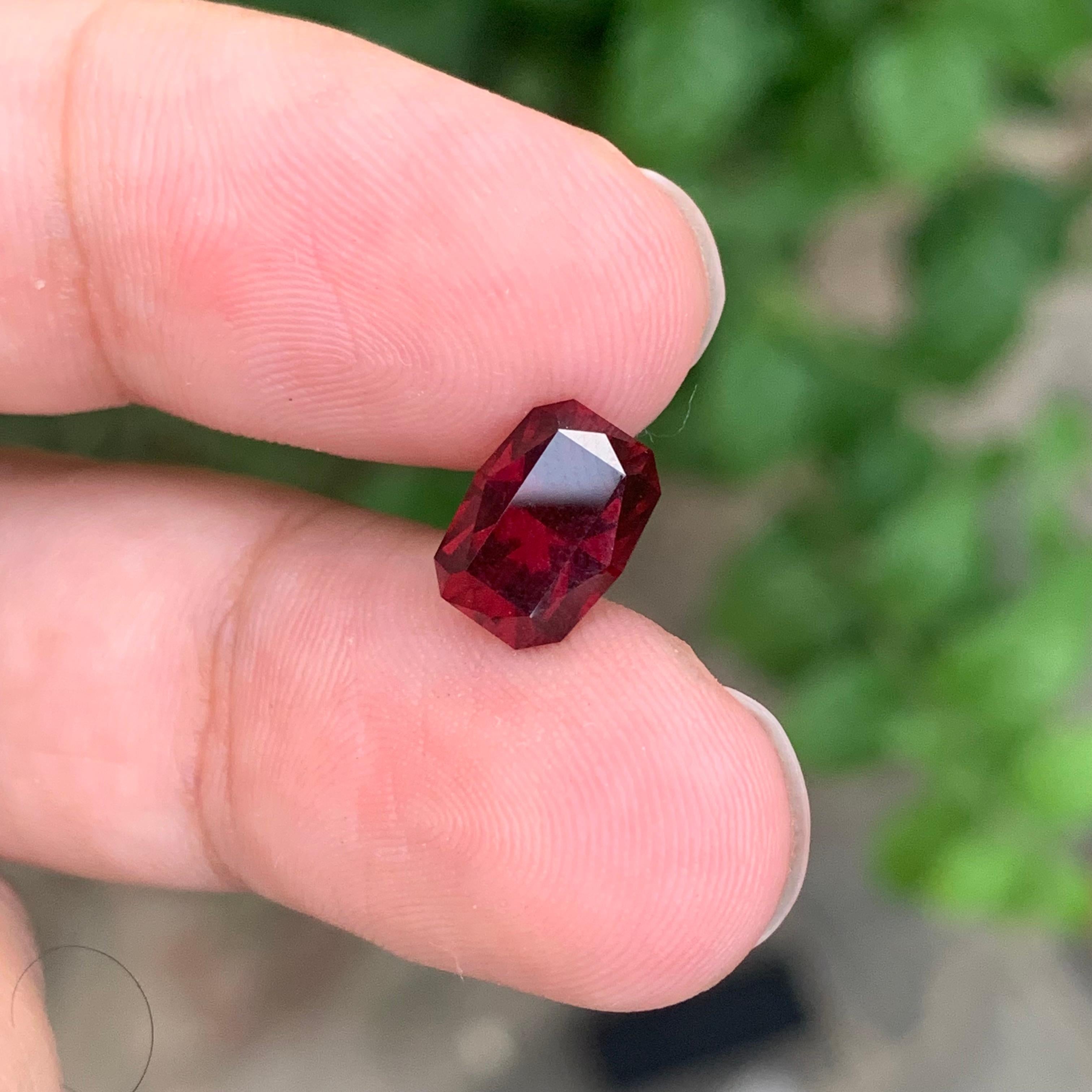 3.35 Carat Natural Loose Rhodolite Garnet Fancy Cut Gemstone (grenat rhodolite en vrac, taille fantaisie) Neuf - En vente à Peshawar, PK