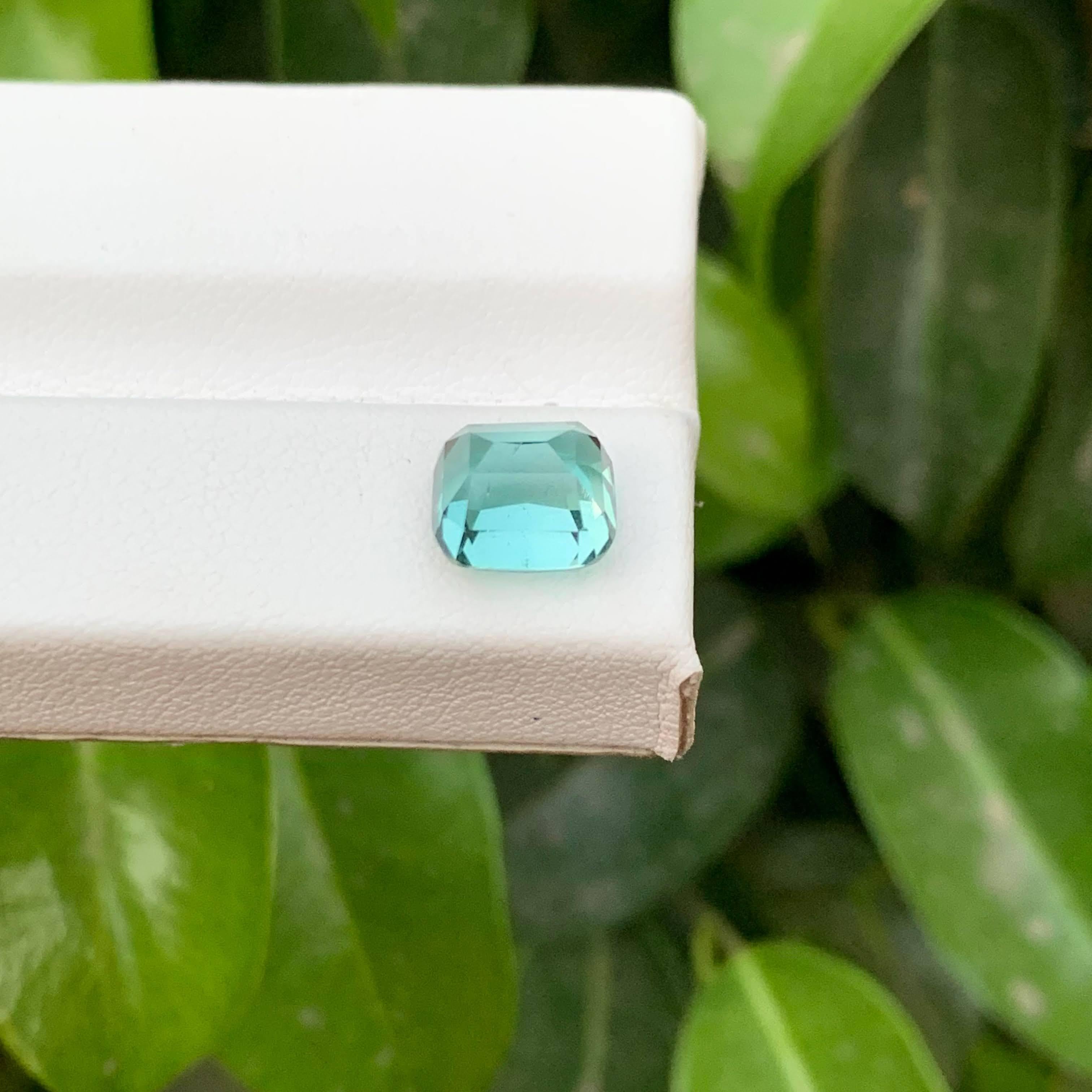 Moderne 3.35 Carat Natural Loose Seafoam Color Tourmaline Cushion Cut Afghan Gemstone (pierre précieuse afghane) en vente