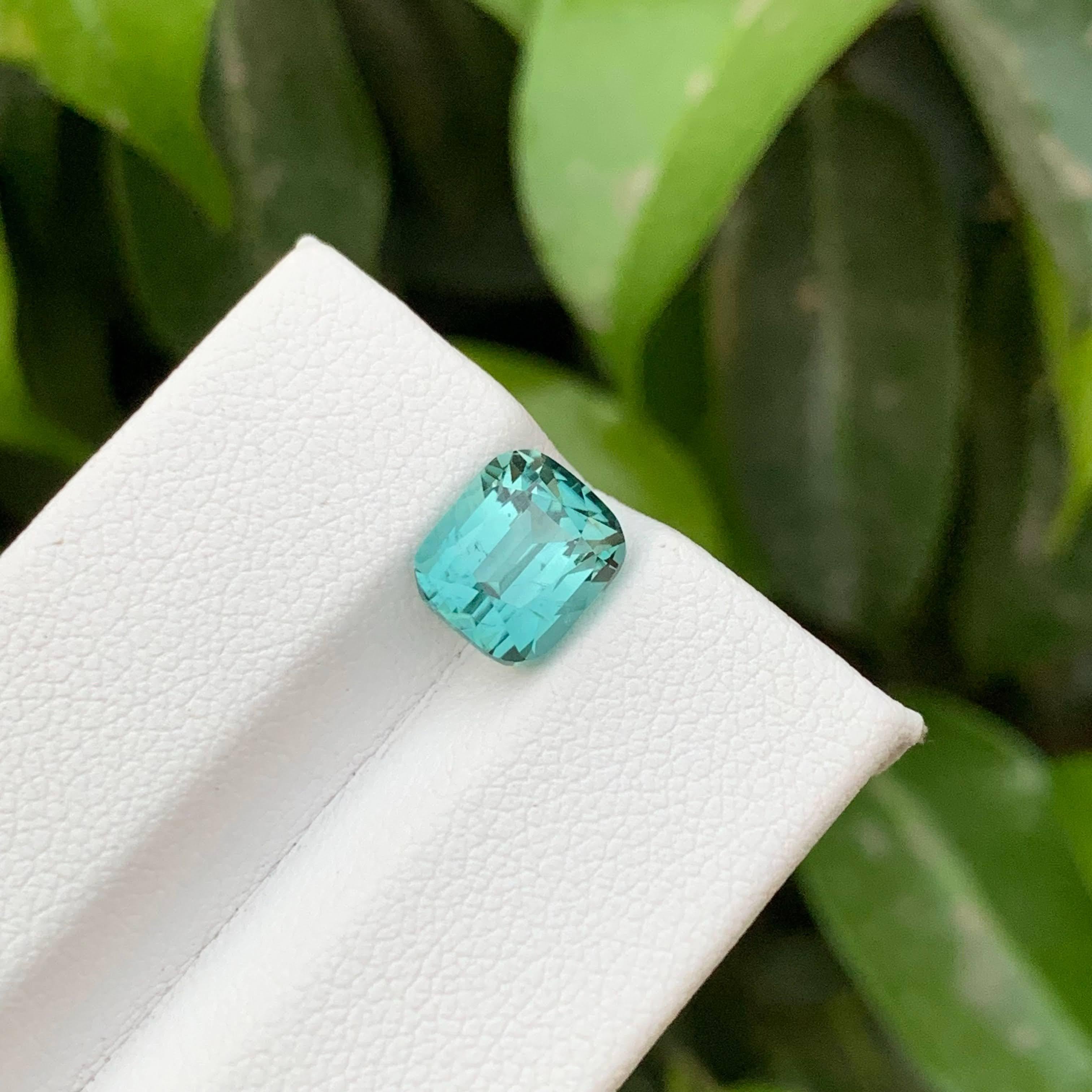3.35 Carat Natural Loose Seafoam Color Tourmaline Cushion Cut Afghan Gemstone (pierre précieuse afghane) Unisexe en vente