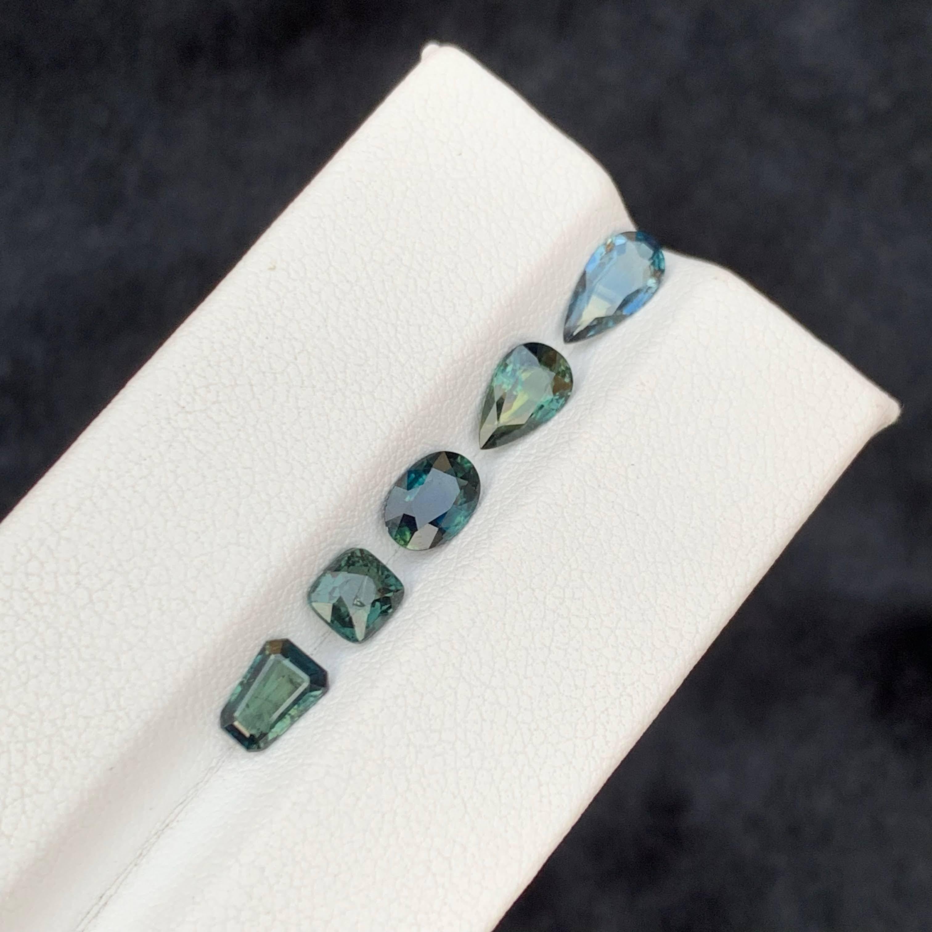 3,35 Carati di Zaffiro Naturale Sciolto Teal Lotti 5 Pezzi Taglio Misto Madagascar Gemme in vendita 1