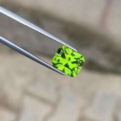 3.35 Carat Precision Cut Emerald Shape Loose Green Peridot Gemstone for Sell