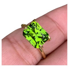3.35 Carat Precision Cut Emerald Shape Loose Green Peridot Gemstone for Sell