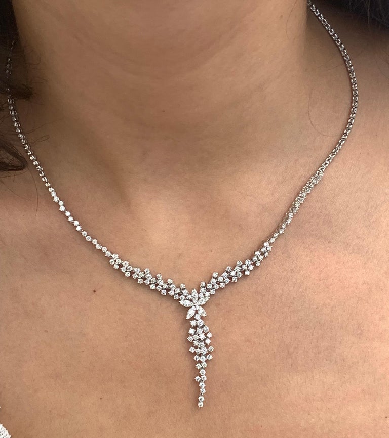 3.35 Carat White Diamond Necklace For Sale at 1stdibs